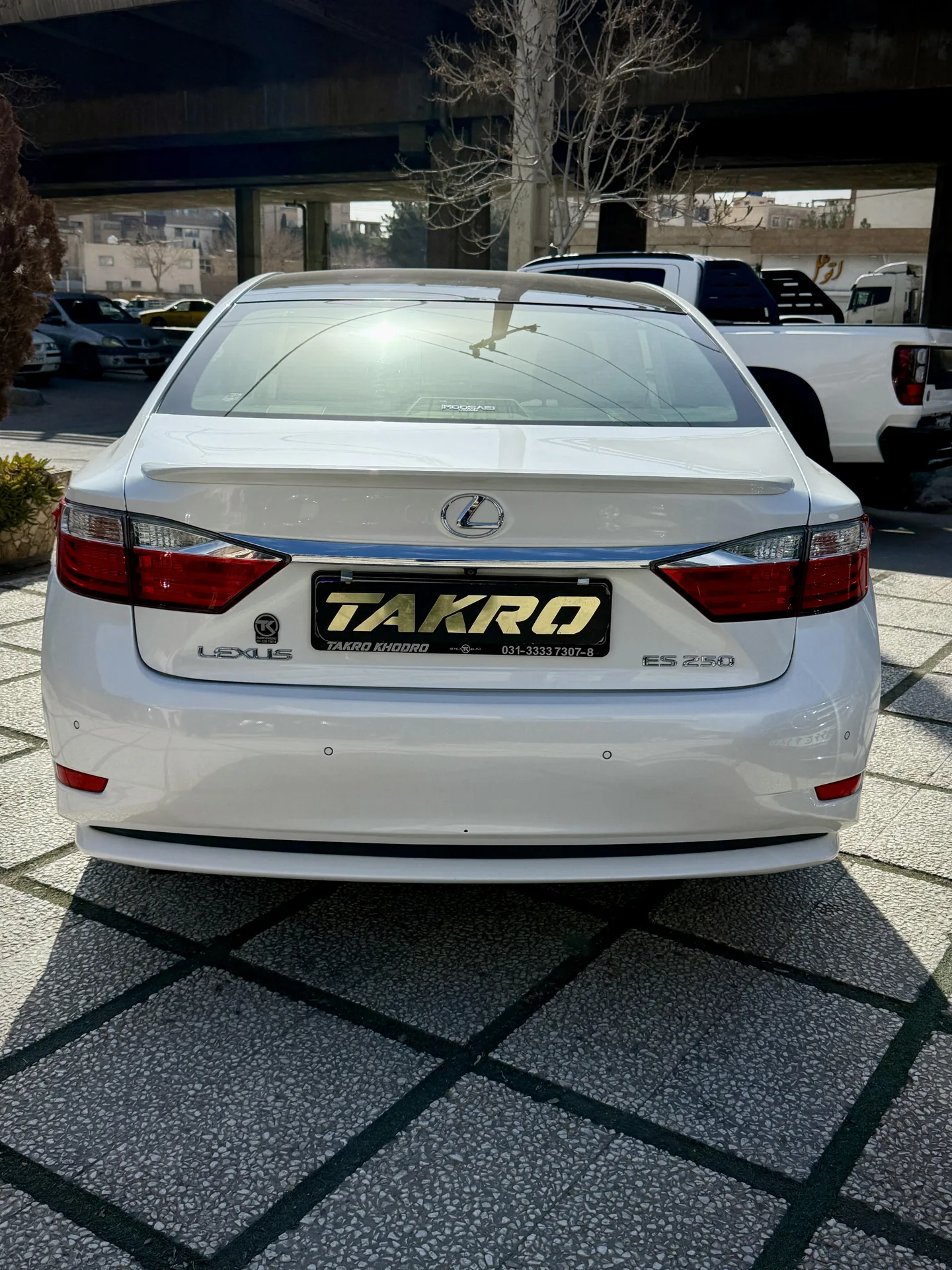 لکسوس  ES 3