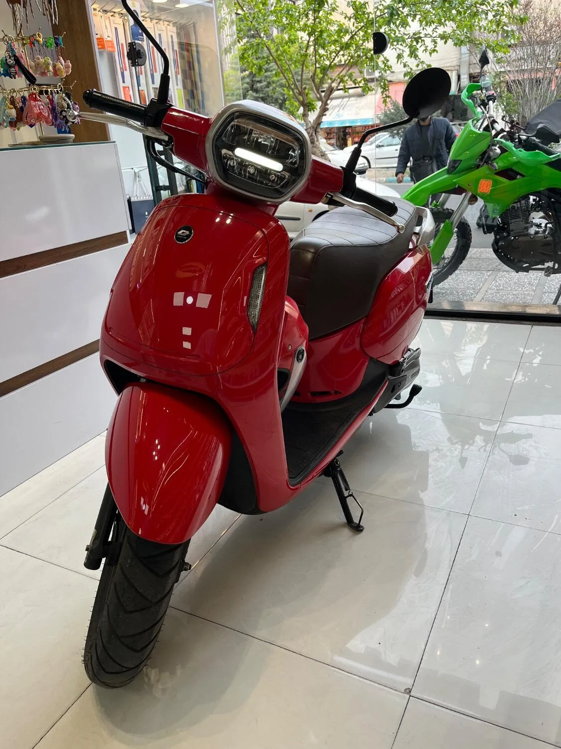 کیو جی موتور VPS 125