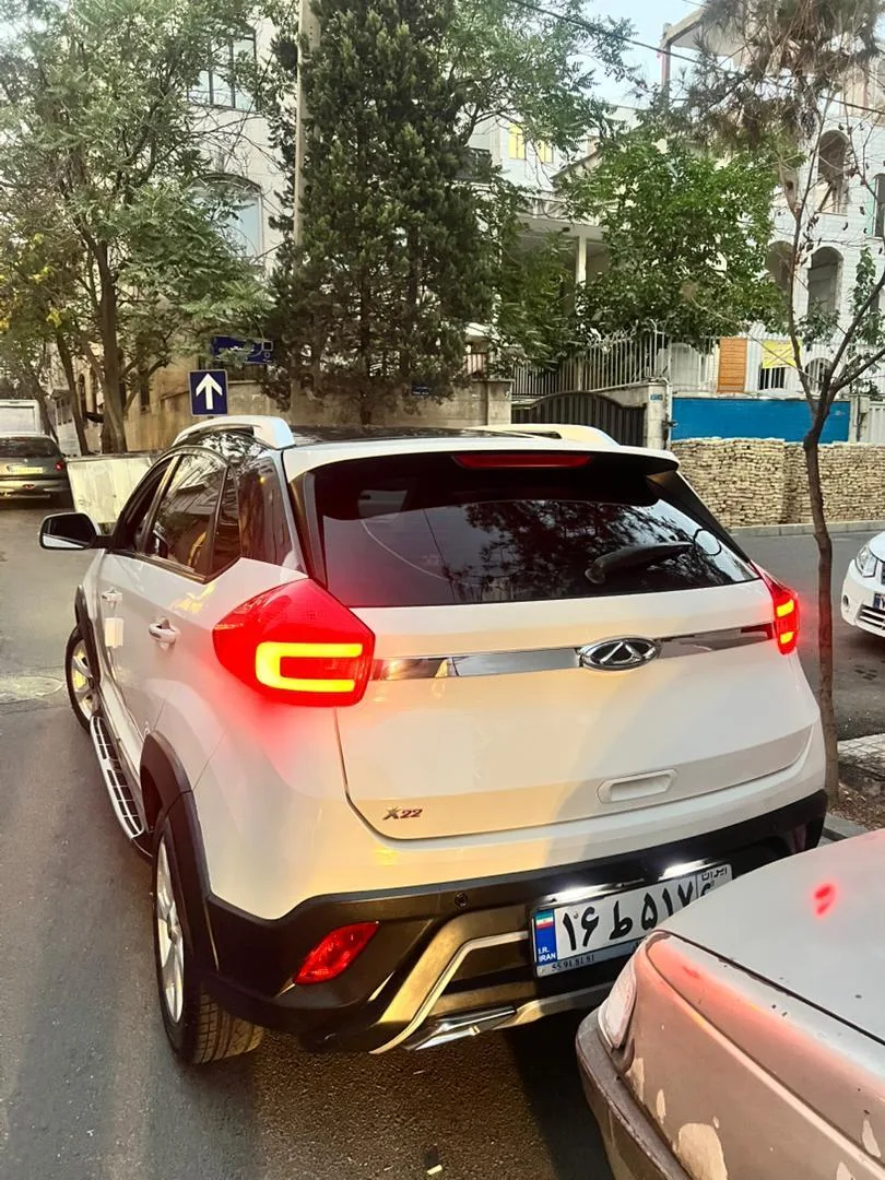 ام وی ام  X22 2