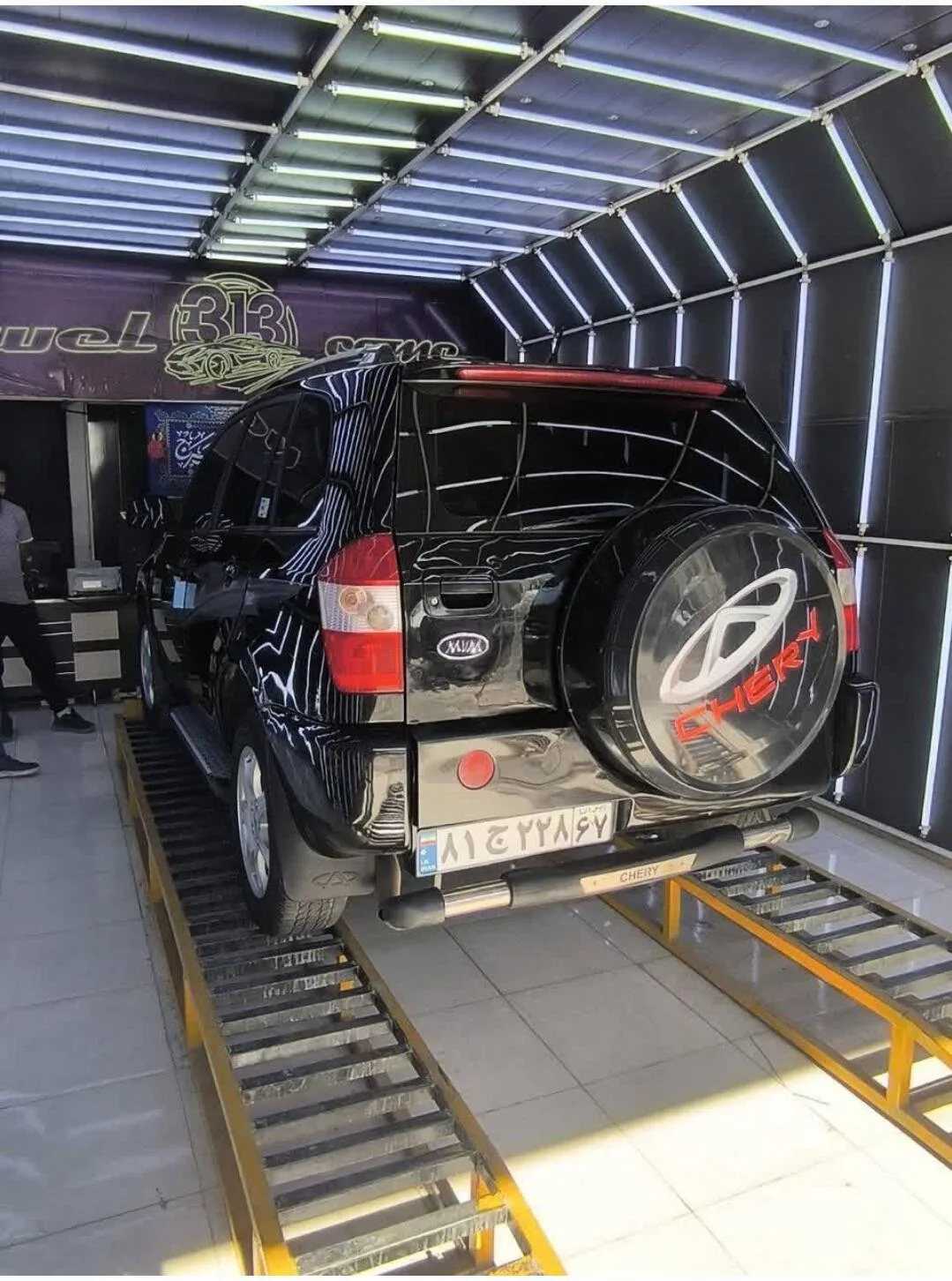 ام وی ام  X33 2