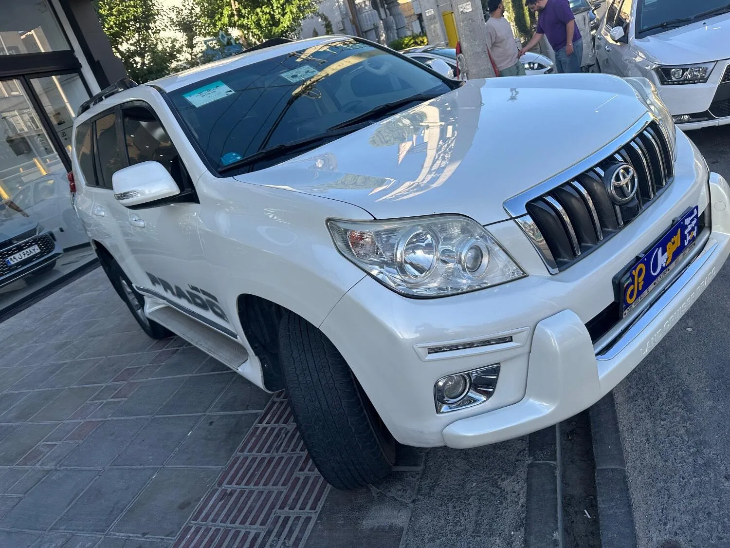 تویوتا  پرادو  چهار در 2