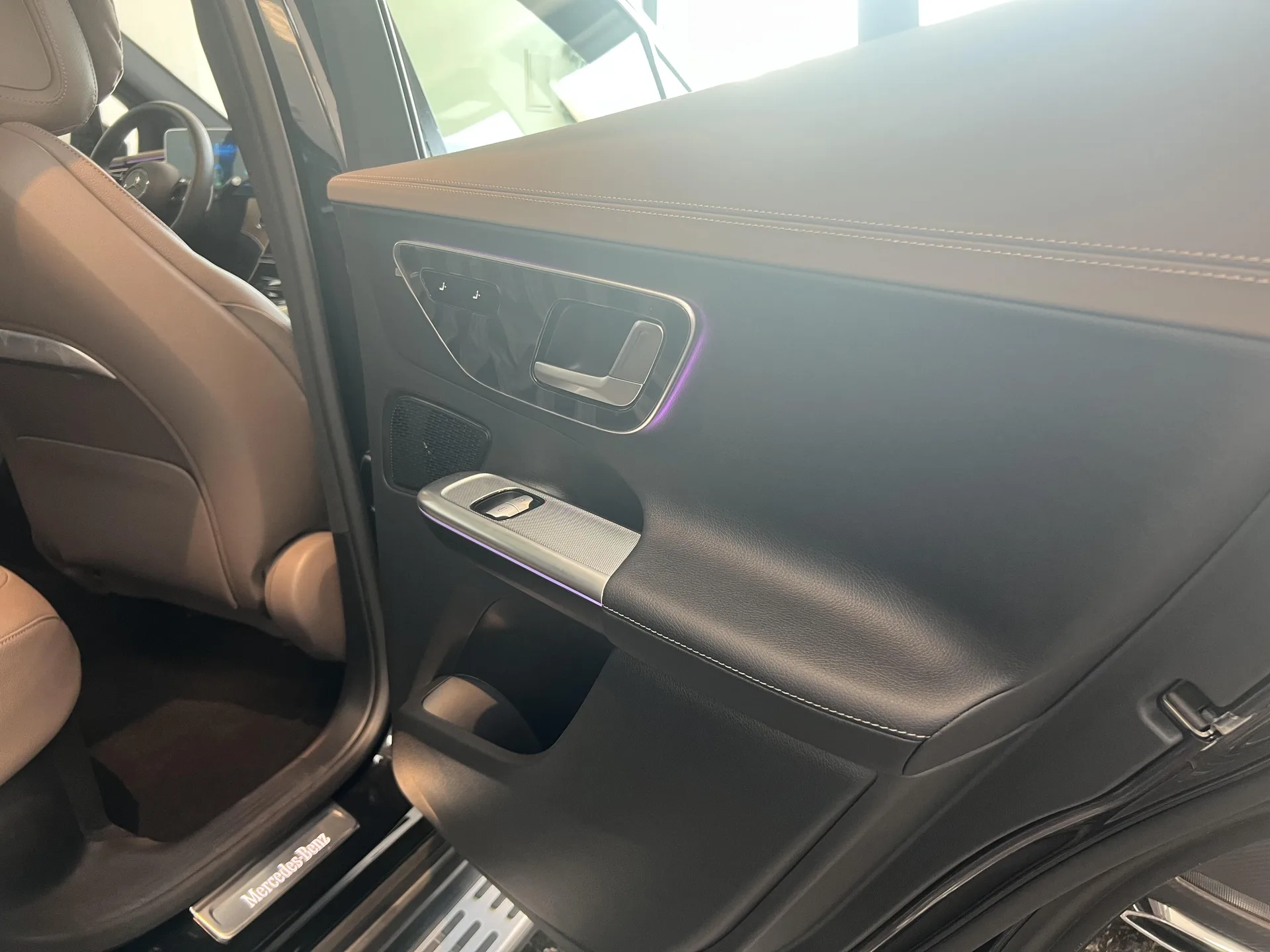 بنز  EQE SUV 6
