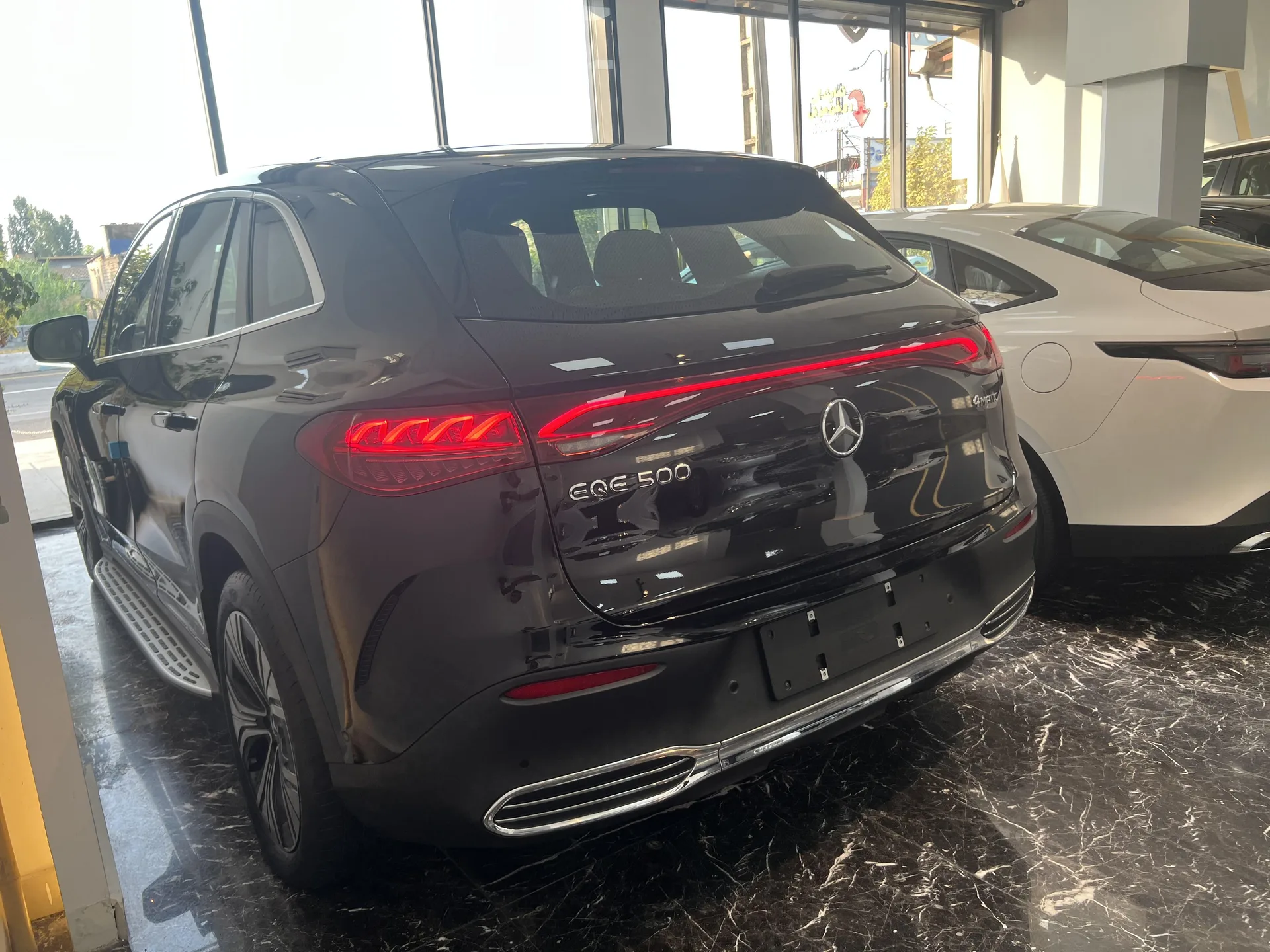 بنز  EQE SUV 9