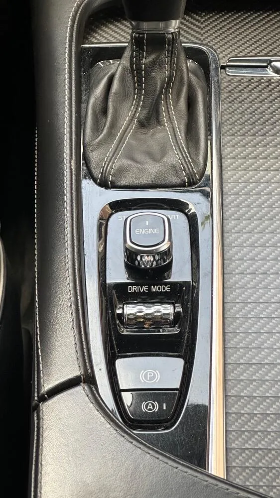 ولوو  XC90 2