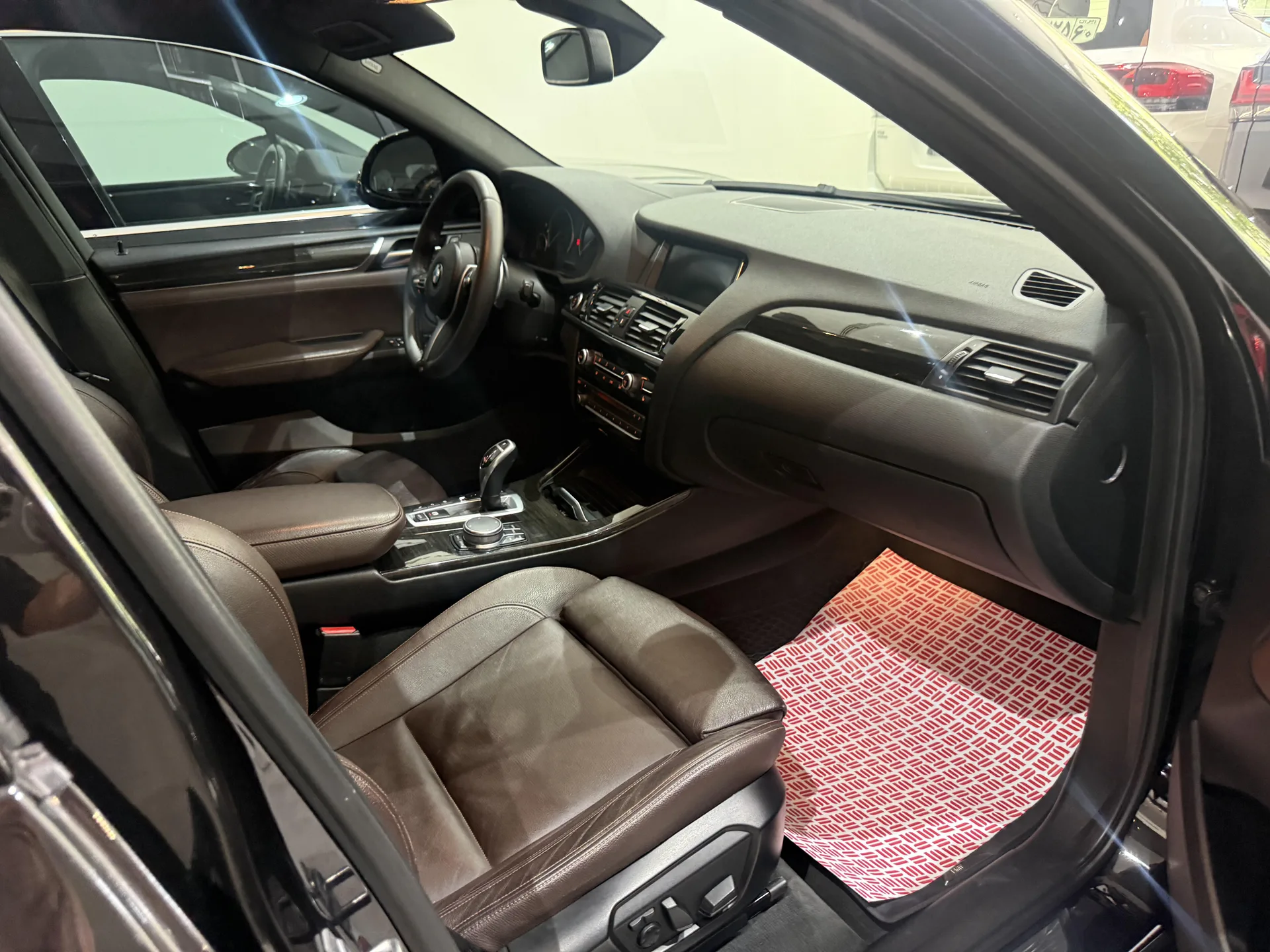 لکسوس  LX 3