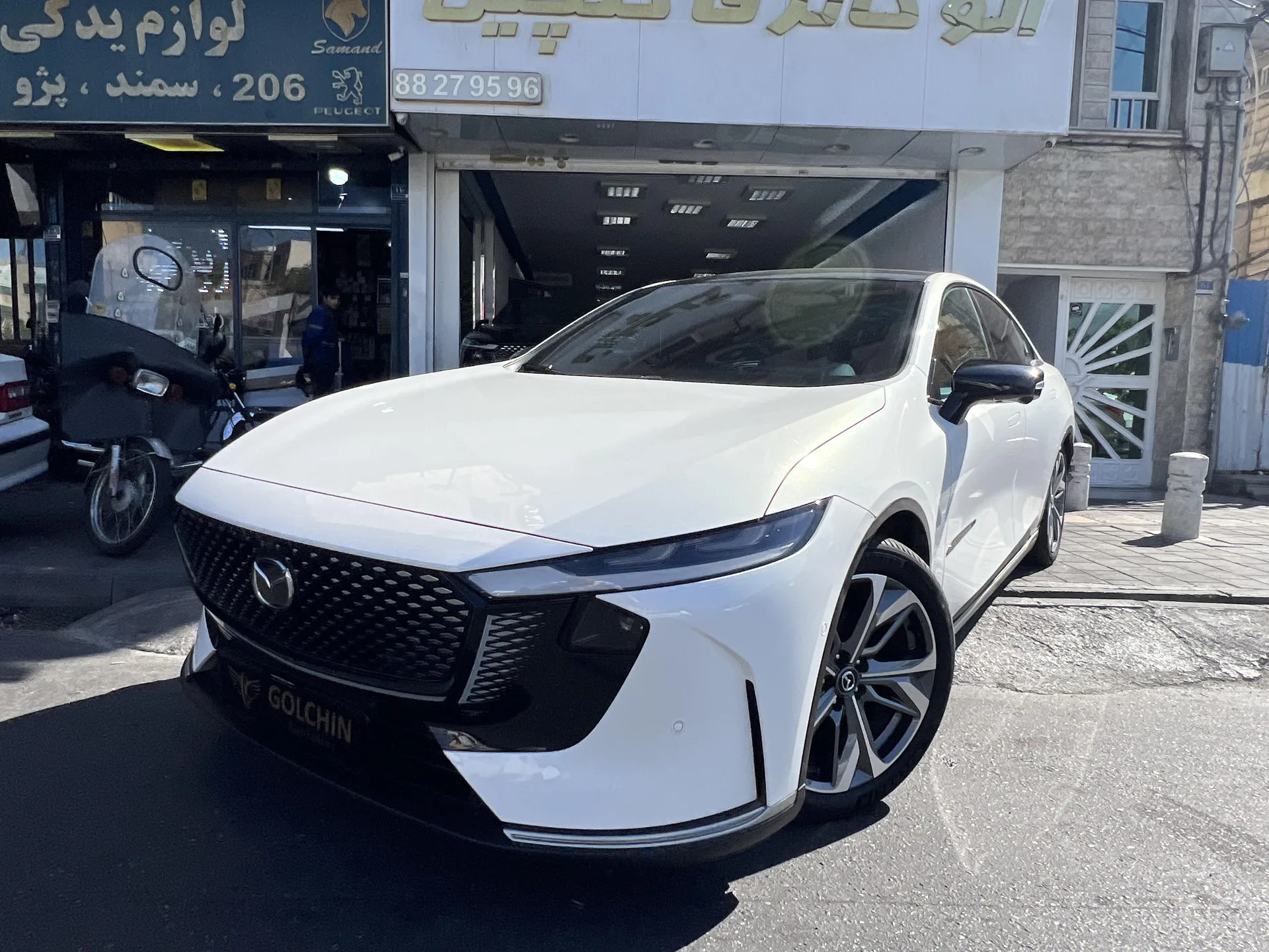 مزدا  EZ6 11