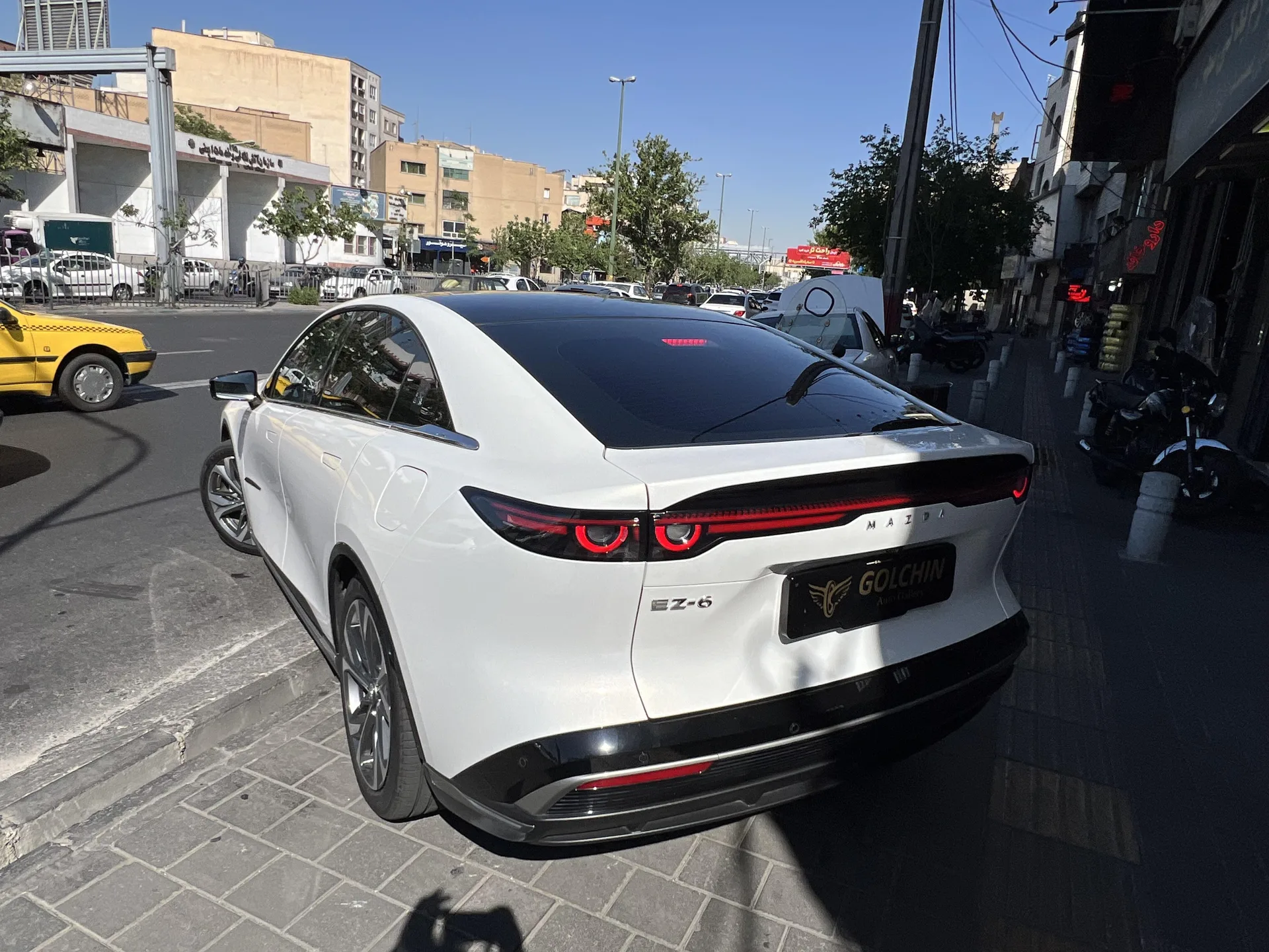 مزدا  EZ6 18