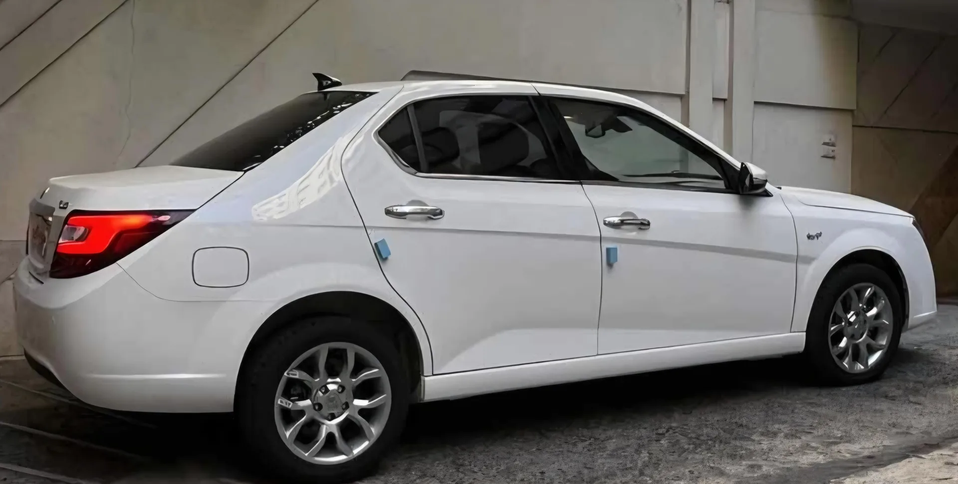 دنا  پلاس EF7 2