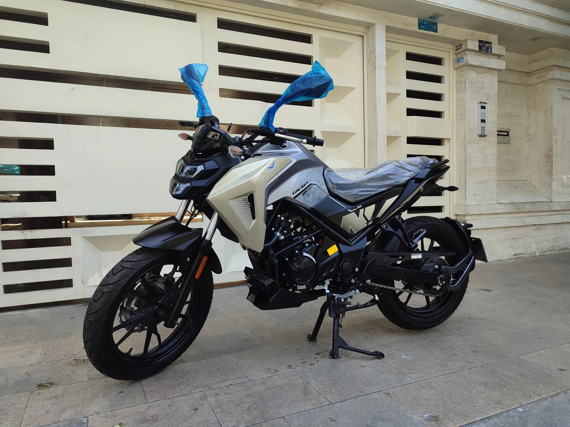 اس وای ام گلکسی NA 180
