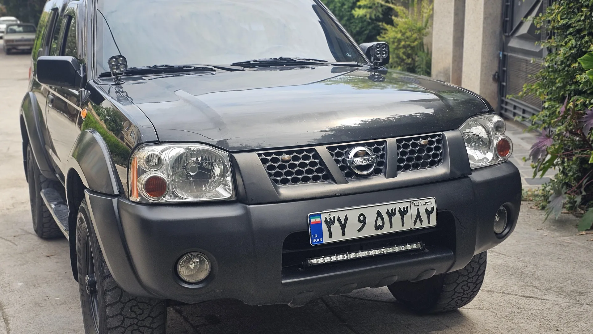 نیسان  رونیز 9