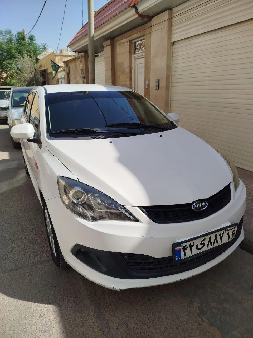 ام وی ام 315هاچ بک