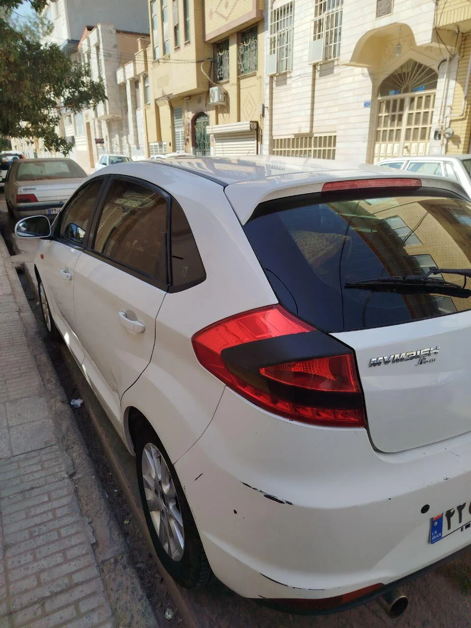 ام وی ام  315هاچ بک 3