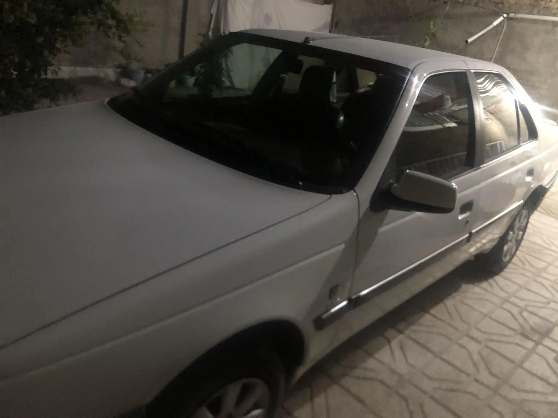 پژو 405