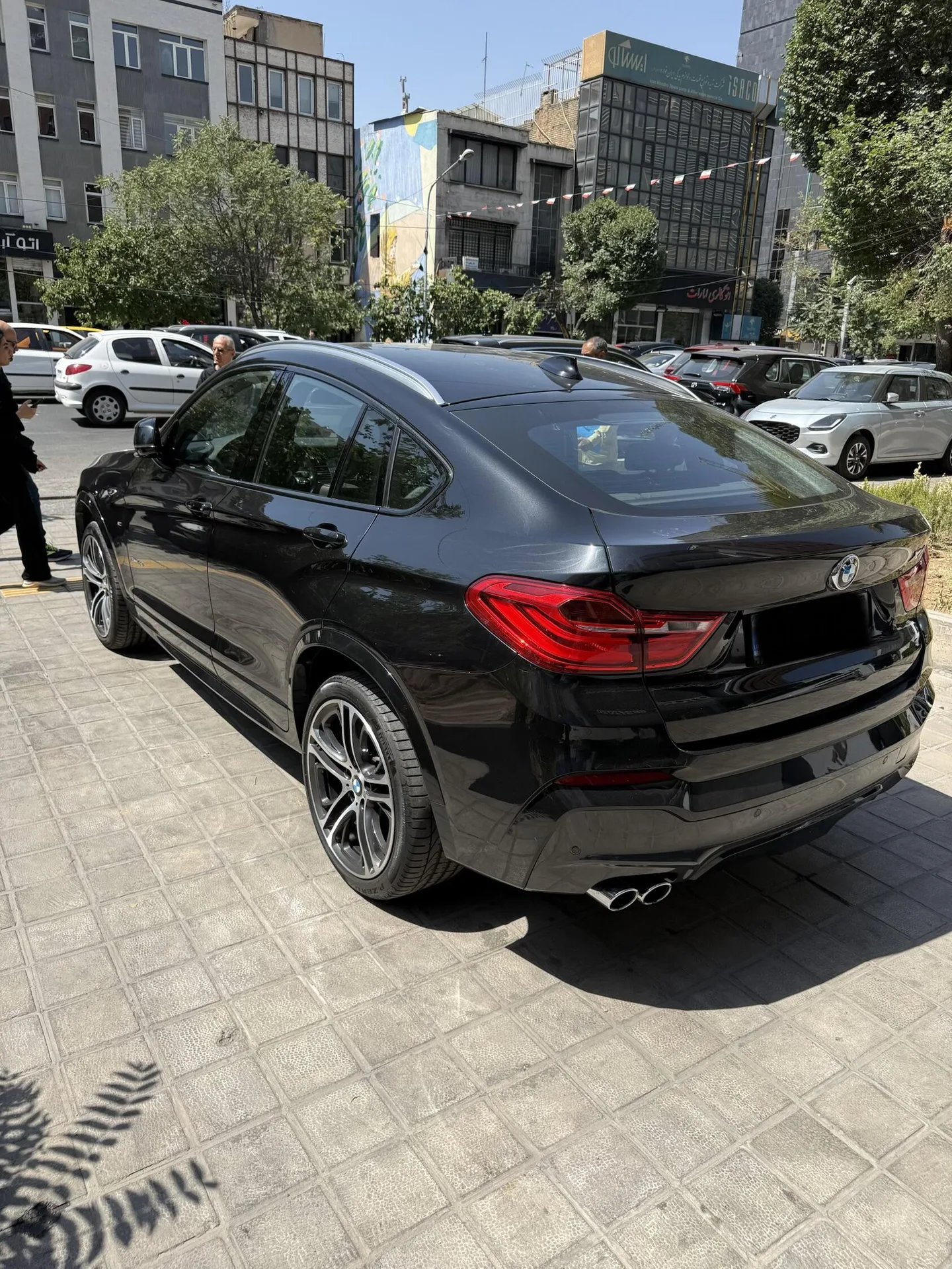ب ام و  X4 3