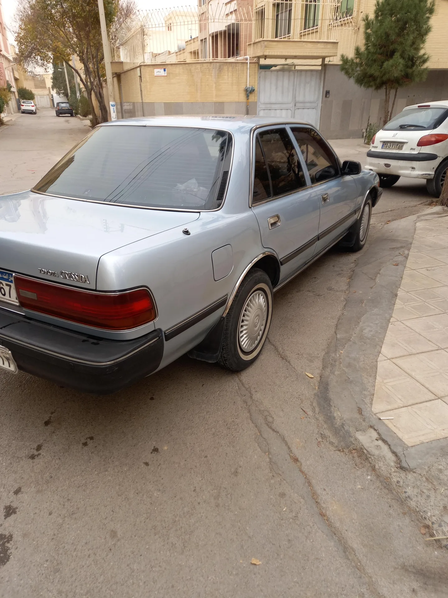 تویوتا  کریسیدا 2