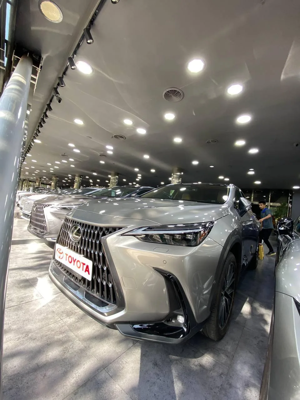 لکسوس NX هیبرید