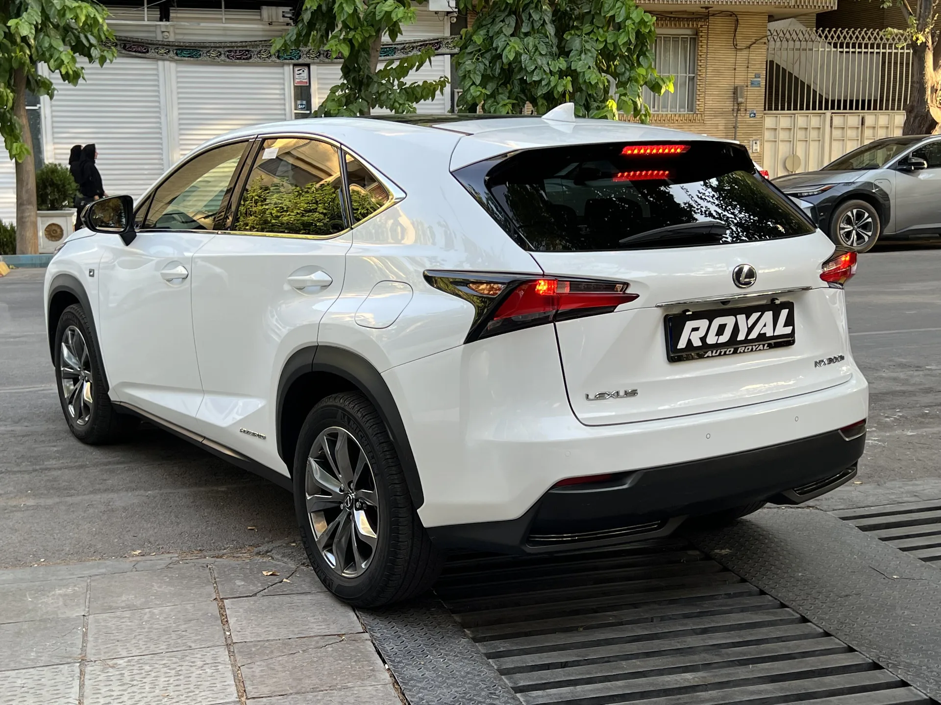 لکسوس  NX هیبرید 6