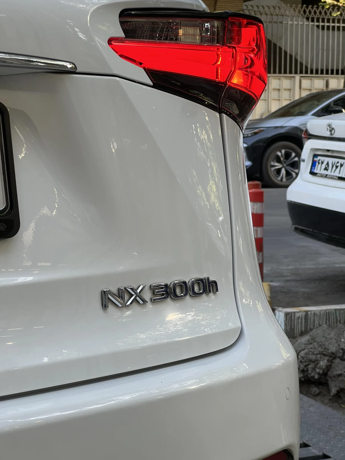 لکسوس  NX هیبرید 8
