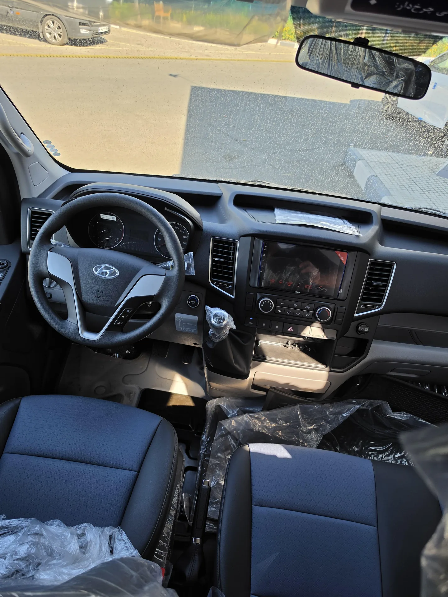 هیوندای  H 350 12