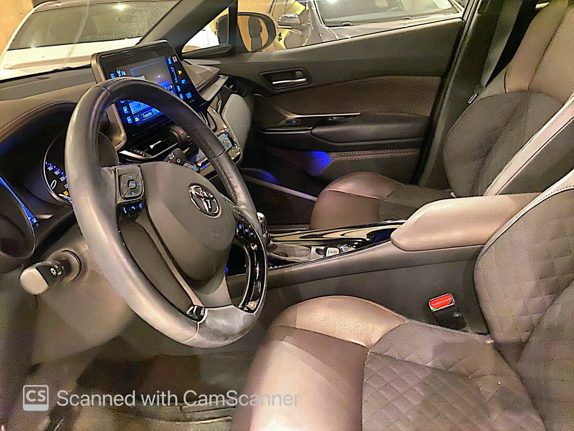 تویوتا  C-HR هیبرید 3