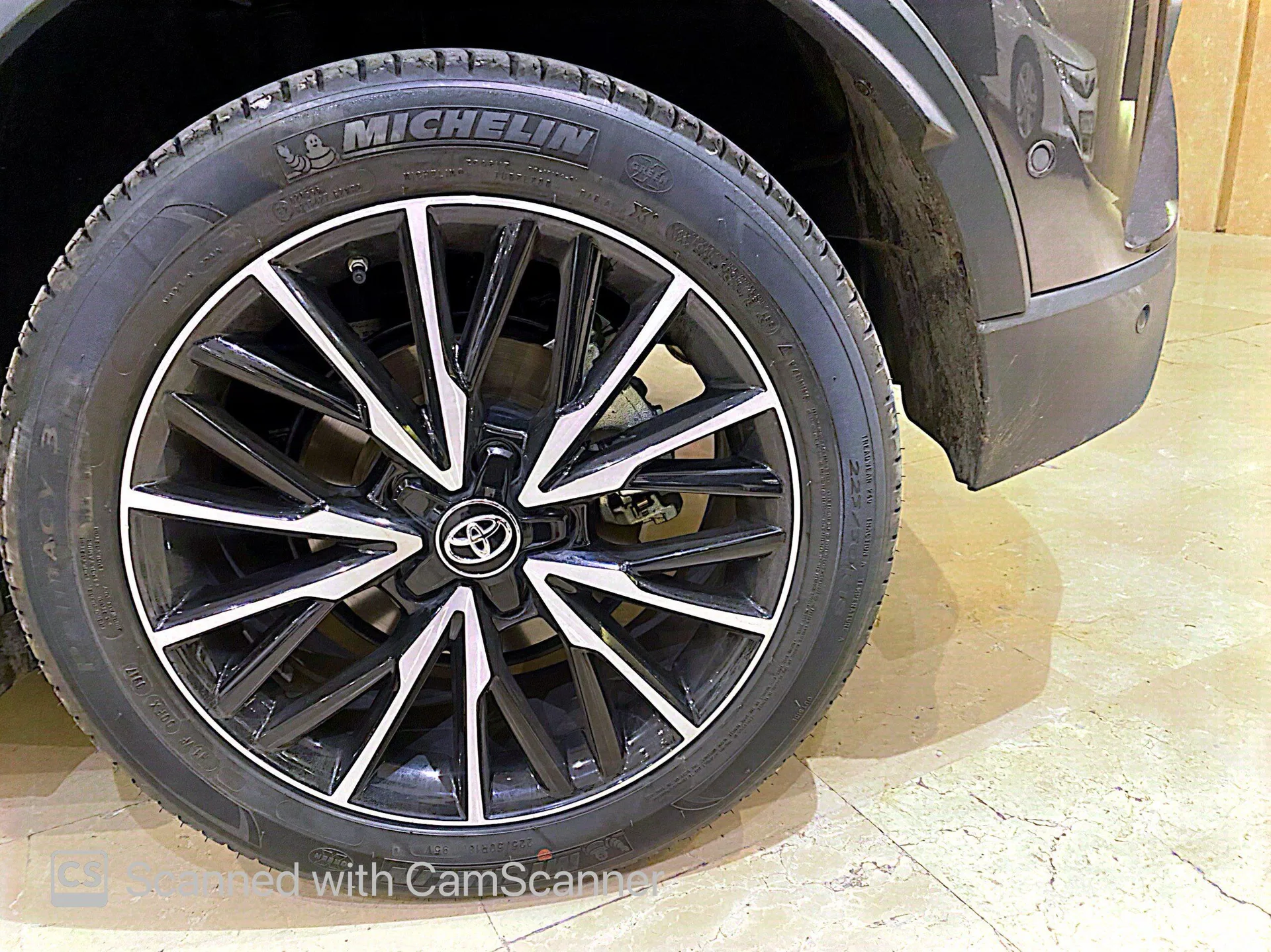 تویوتا  C-HR هیبرید 4