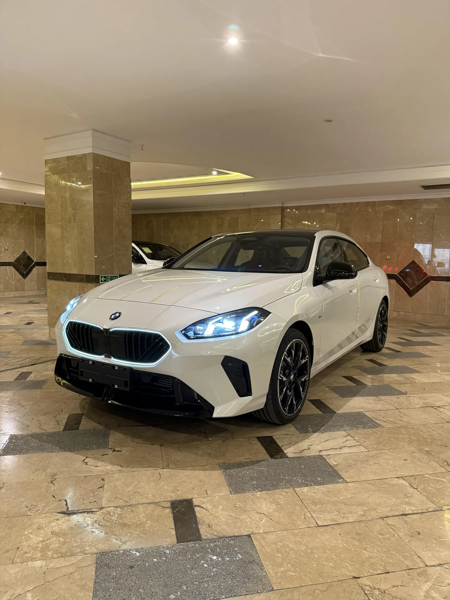 ب ام و سری 2 گرن کوپه