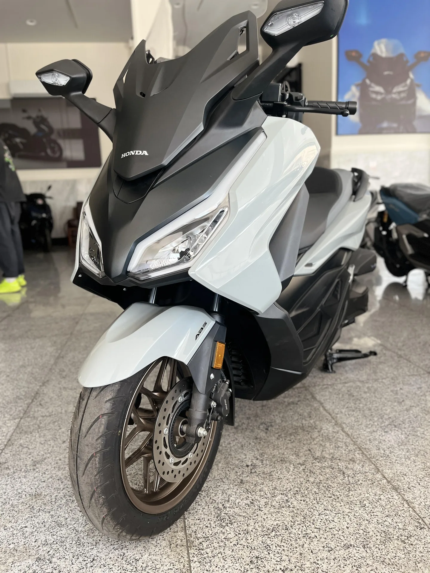 هوندا  فورزا 350 3