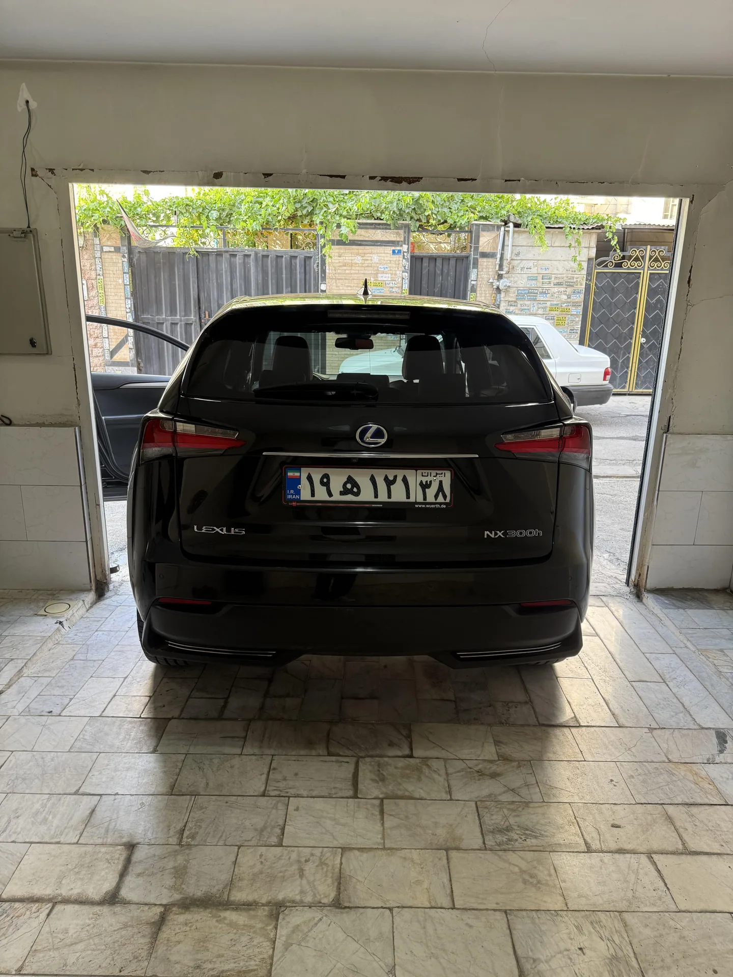 لکسوس  NX هیبرید 3