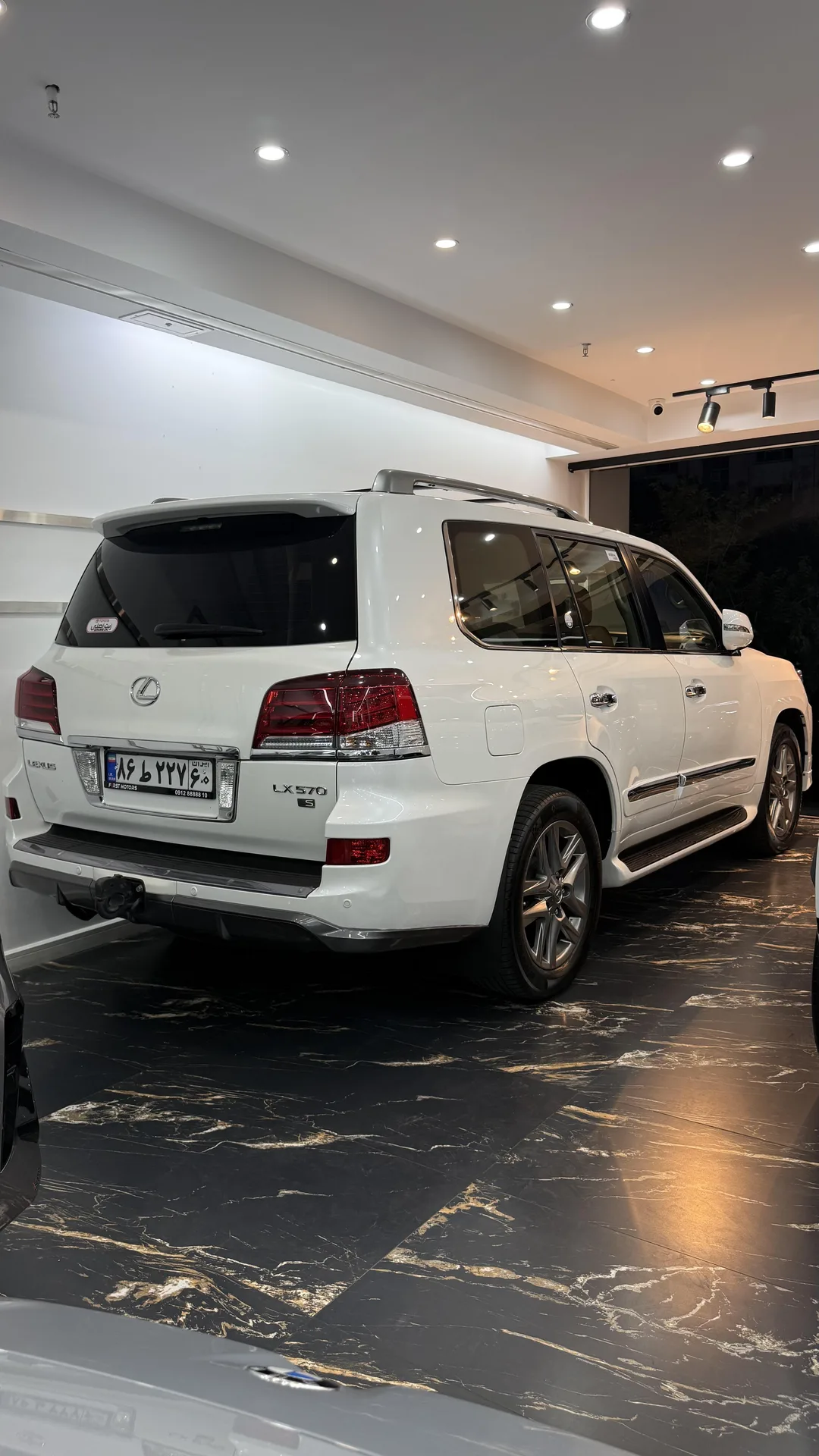 لکسوس  LX 3