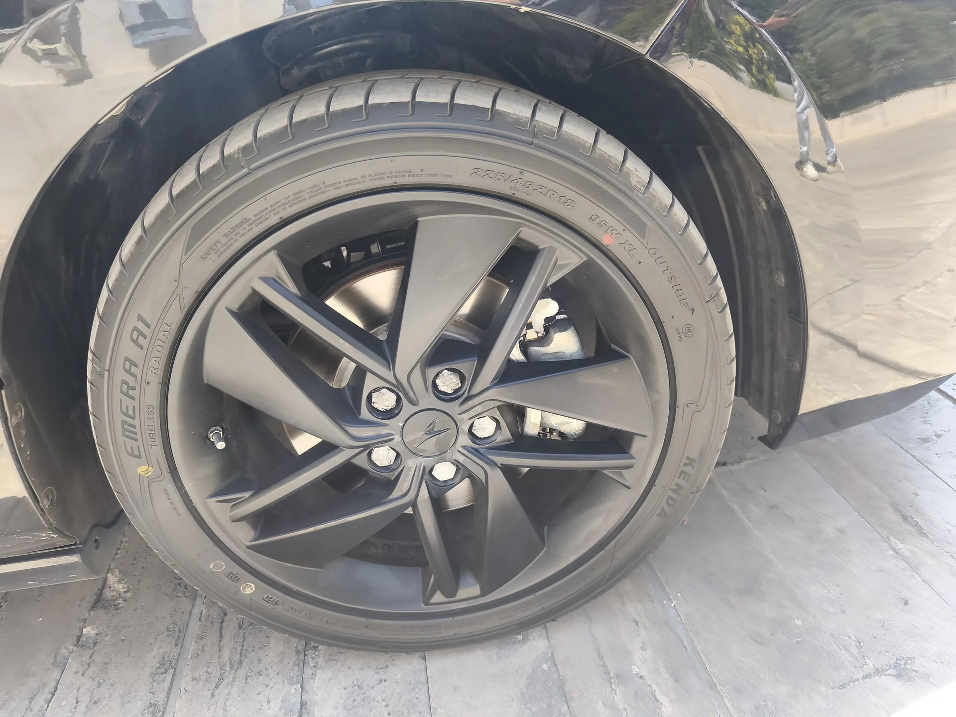 کی ام سی  J7 3