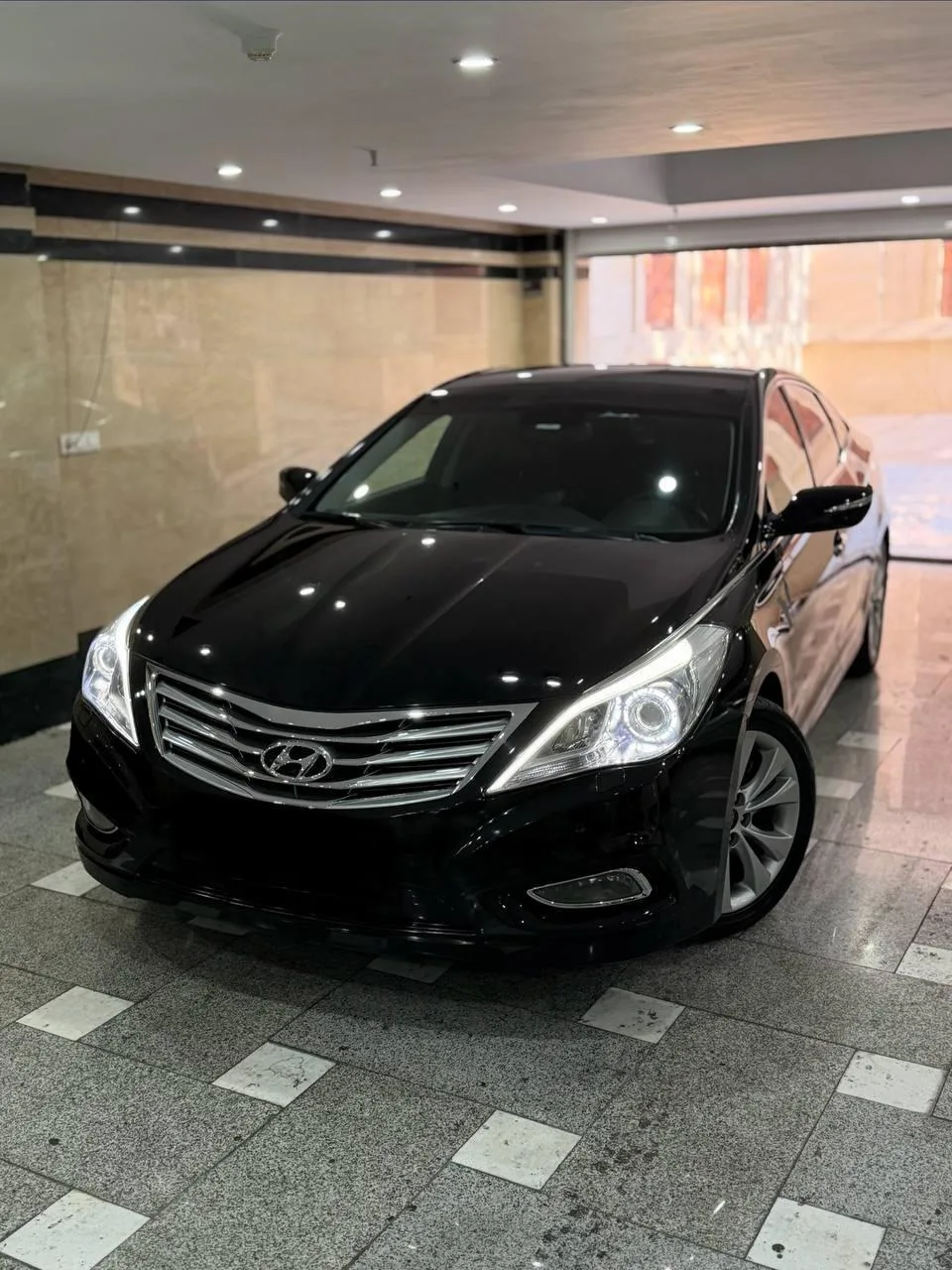 هیوندای آزرا (گرنجور)