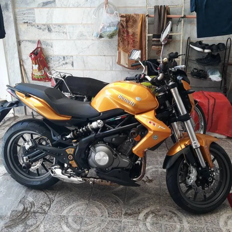 بنلی TNT 300