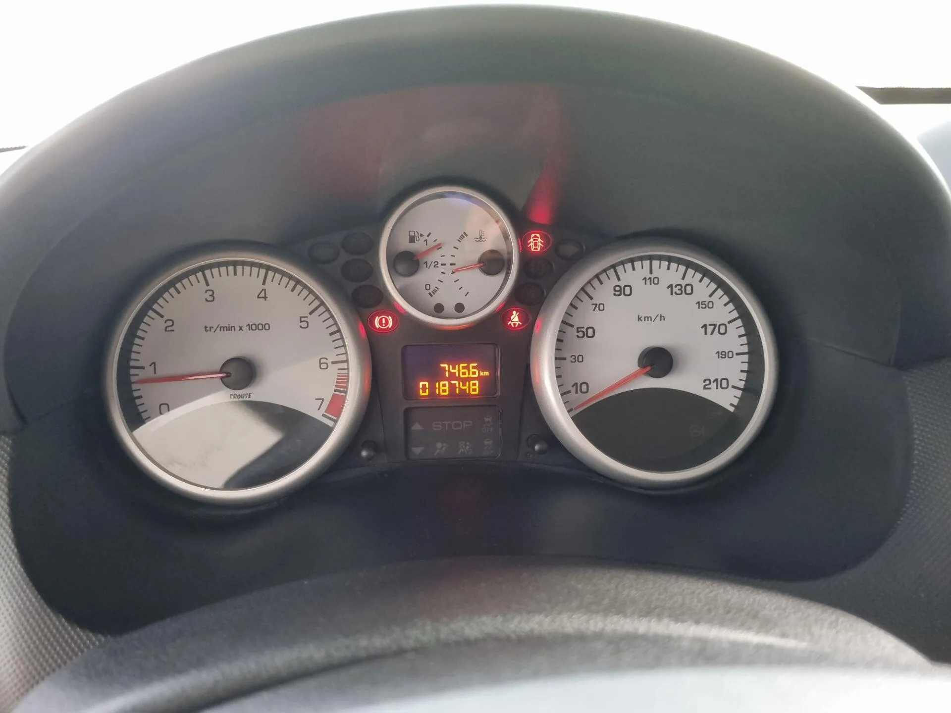 پژو  207 4