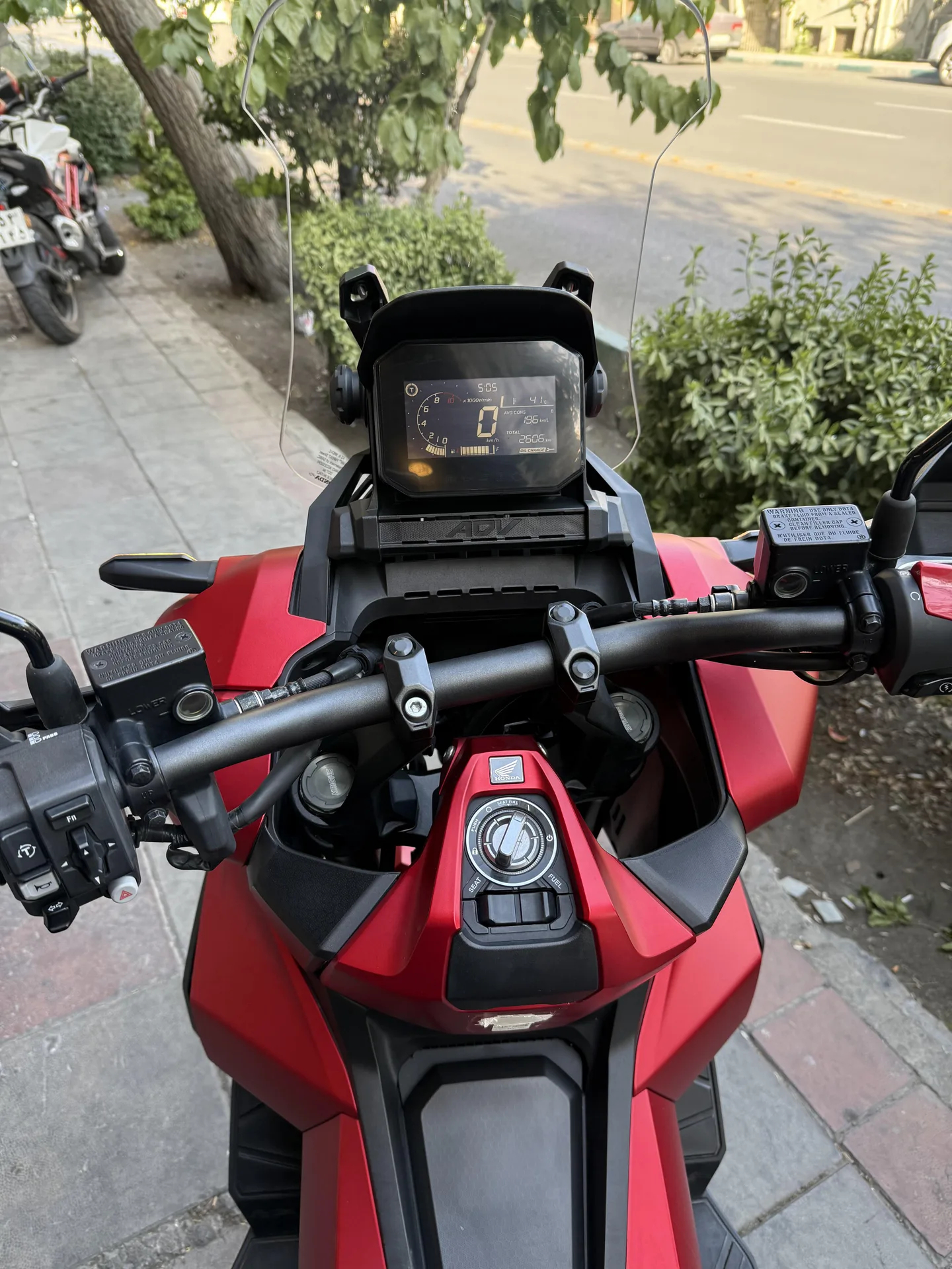 هوندا  ADV 350 4