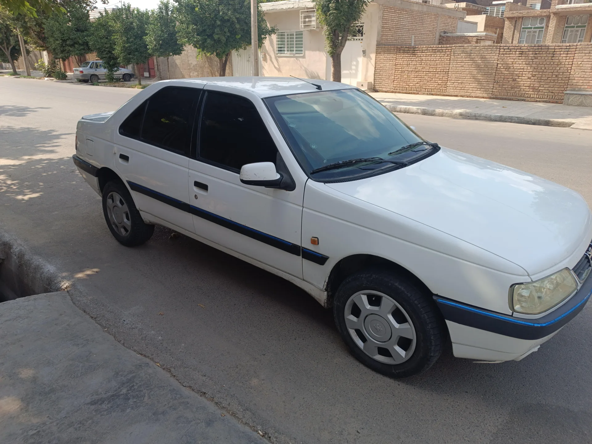 پژو 405
