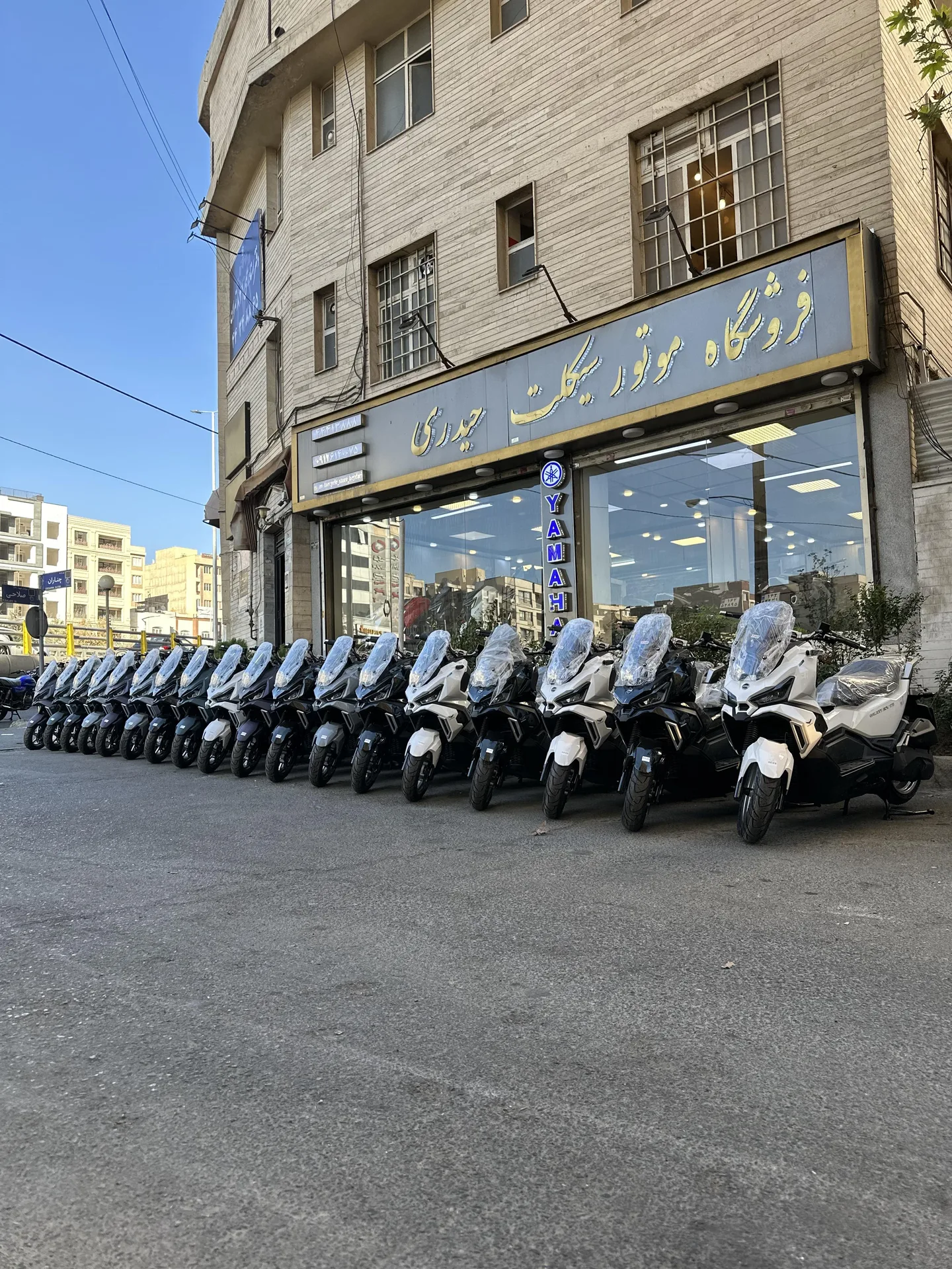 اس وای ام  ADV 175 3