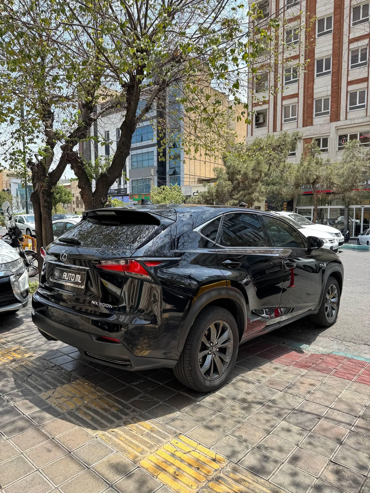 لکسوس  NX هیبرید 4