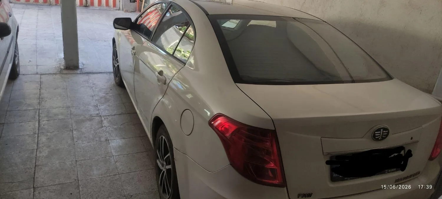 بسترن  B50F