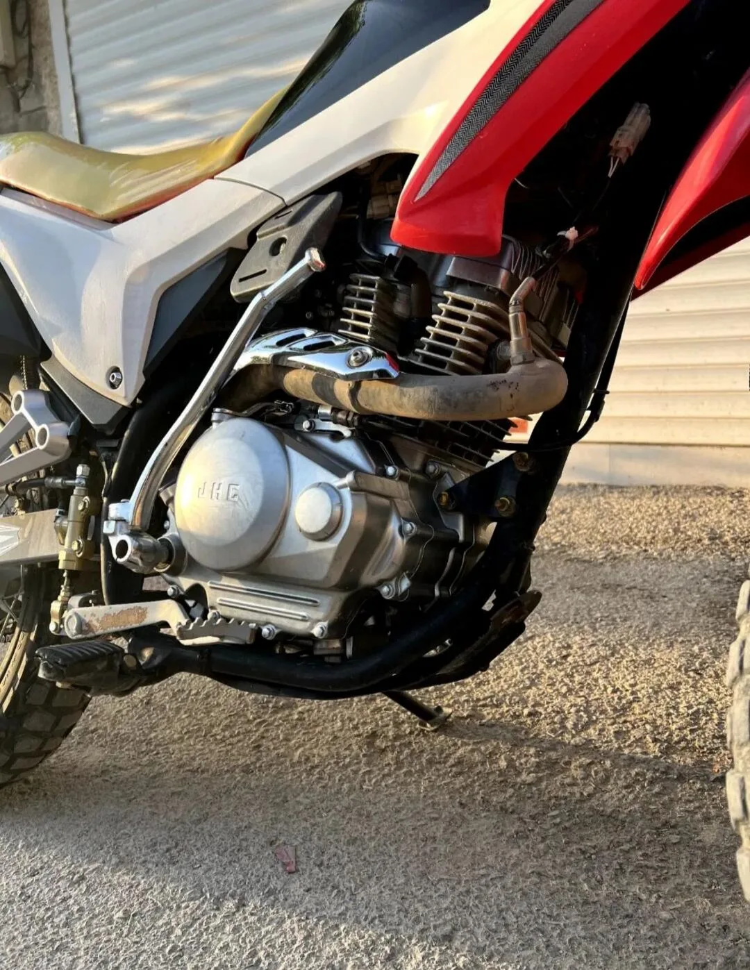 جهان همتا  فلات CRF200 3