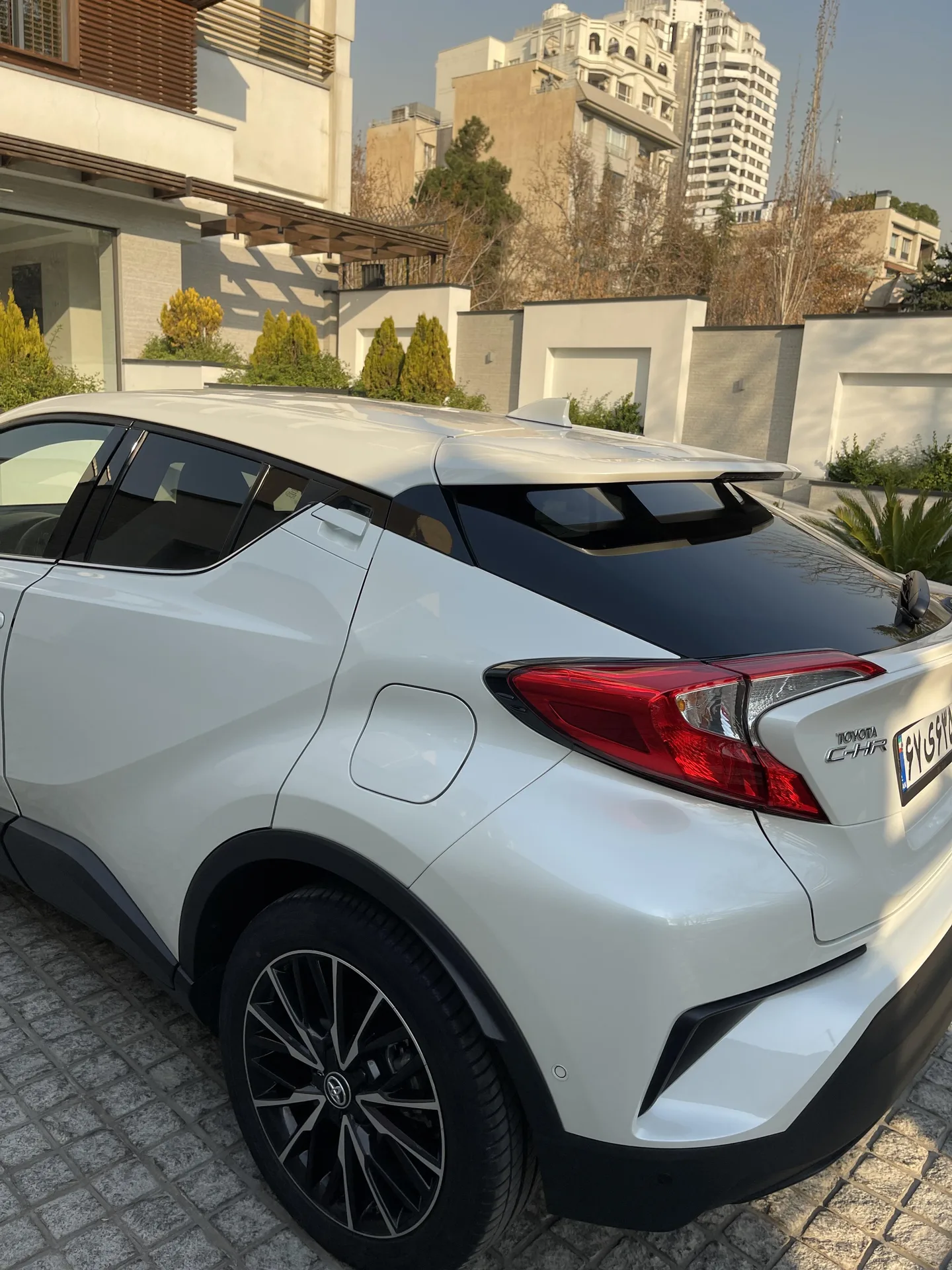 تویوتا  C-HR هیبرید 2