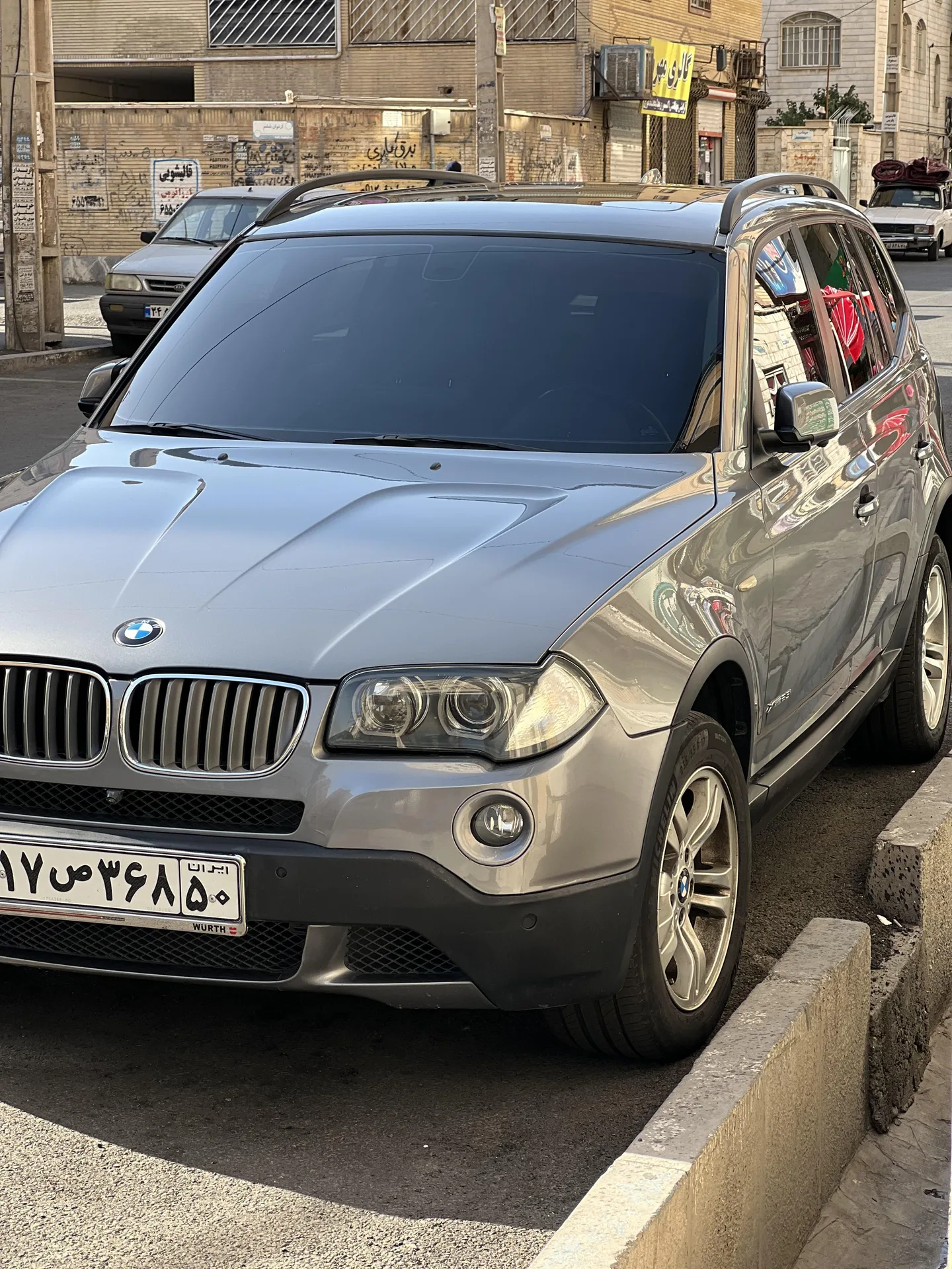 ب ام و  X3 2