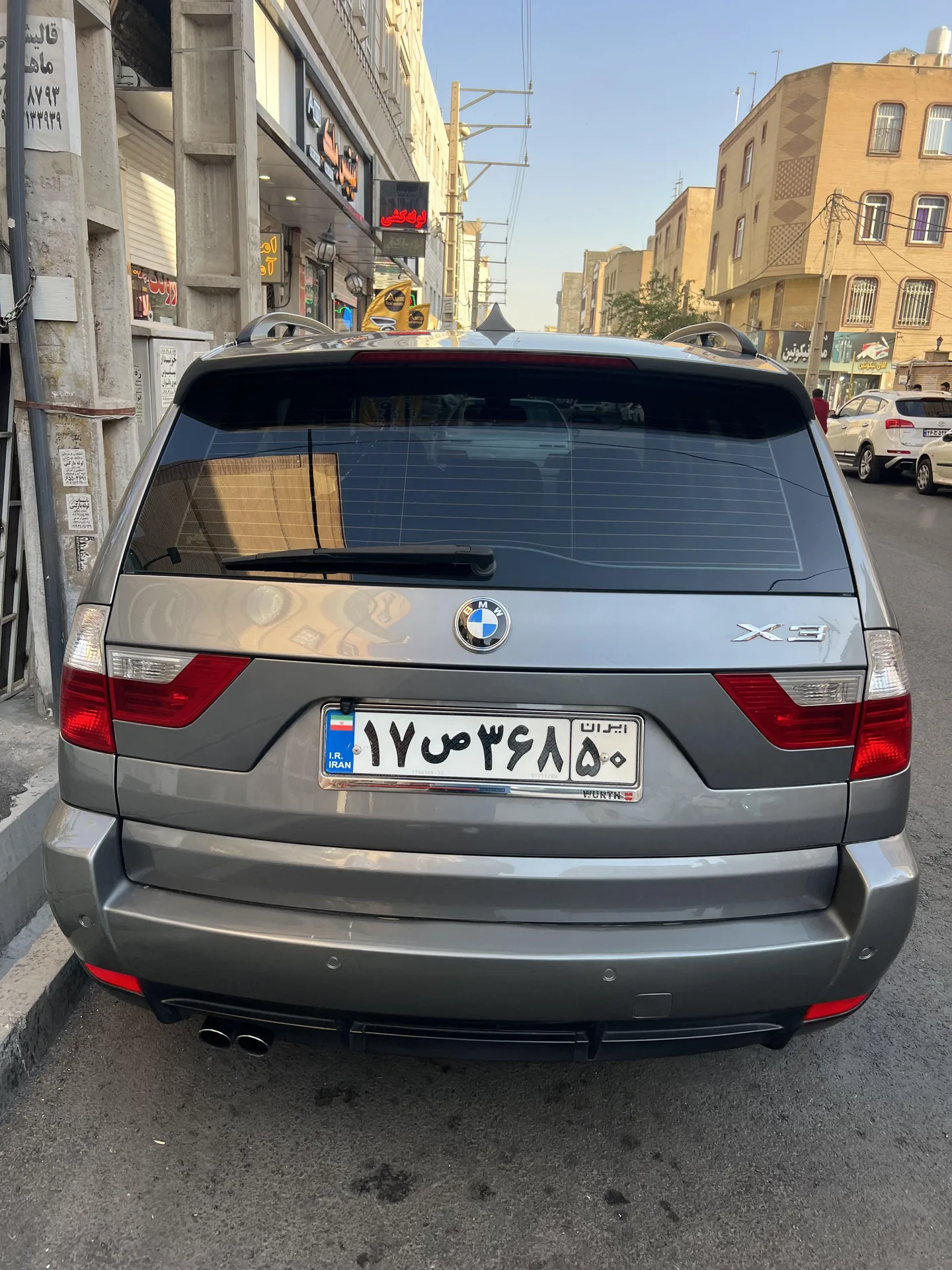 ب ام و  X3 4