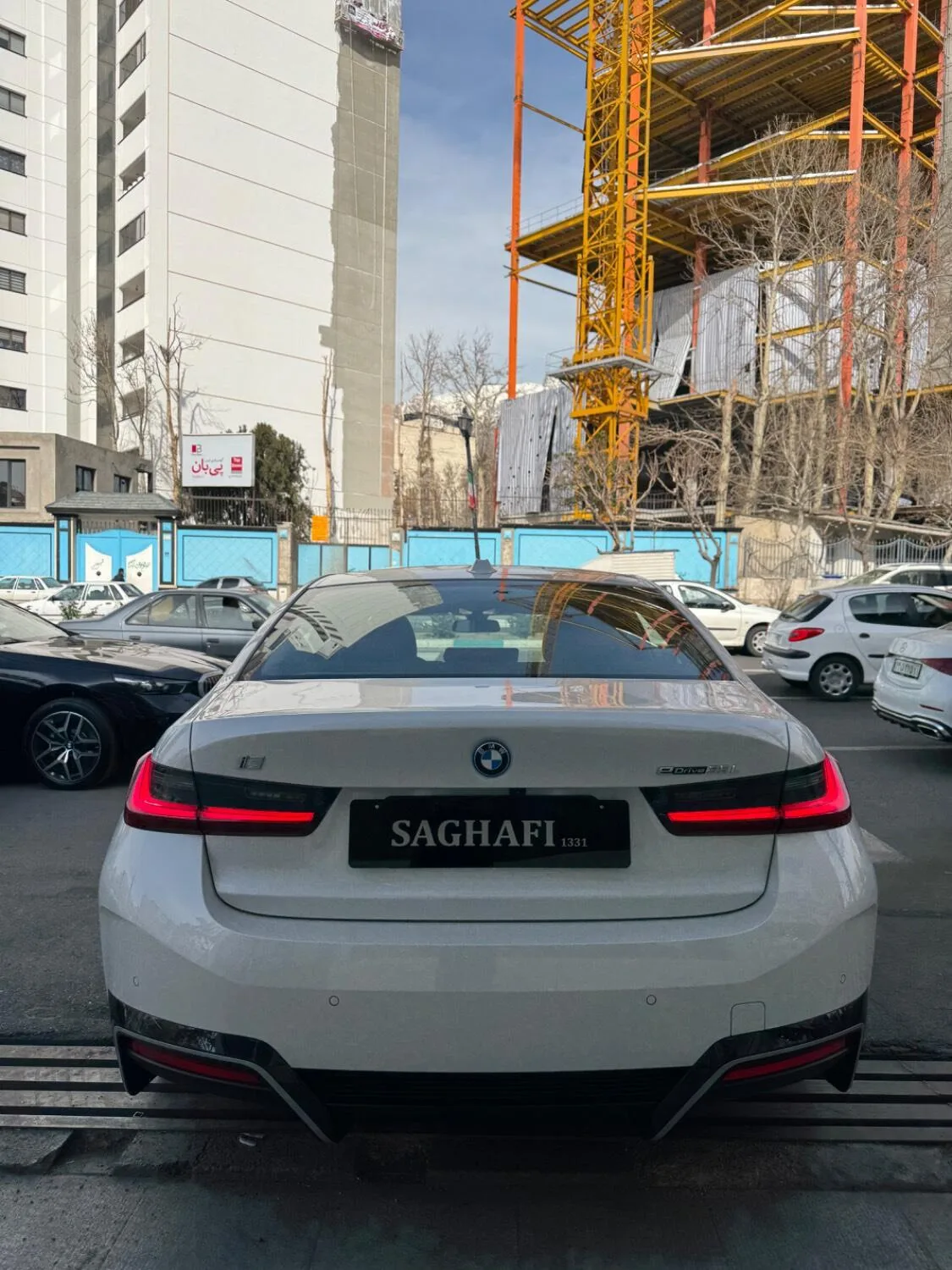 ب ام و  i3 4