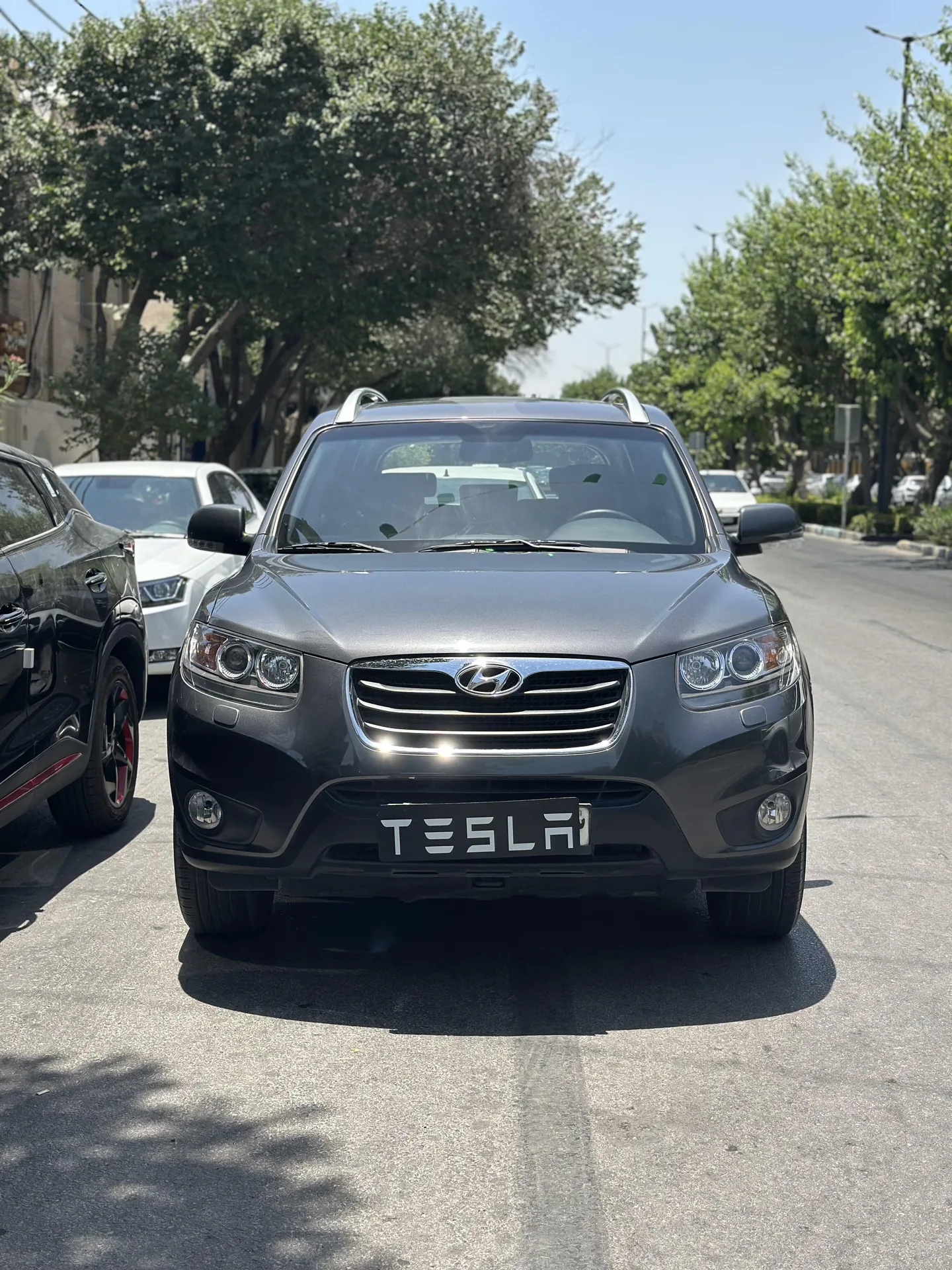 هیوندای  سانتافه 8