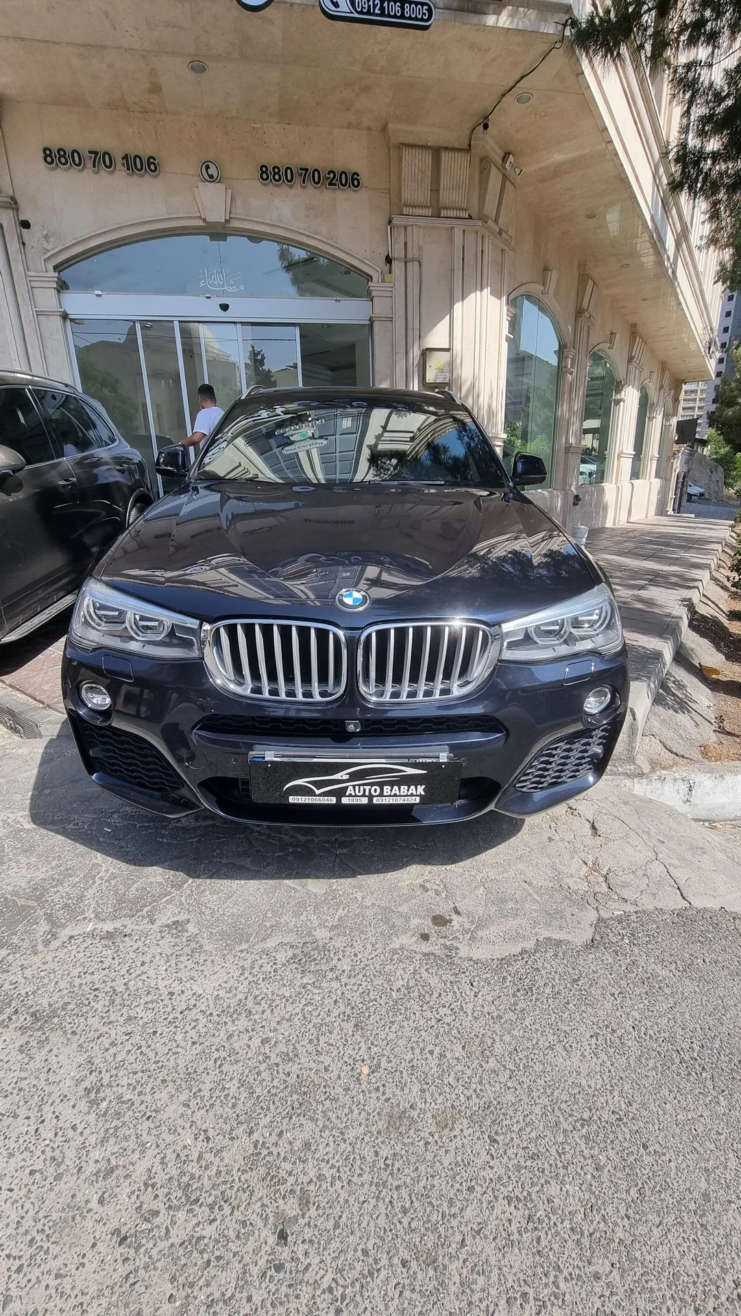 ب ام و X4
