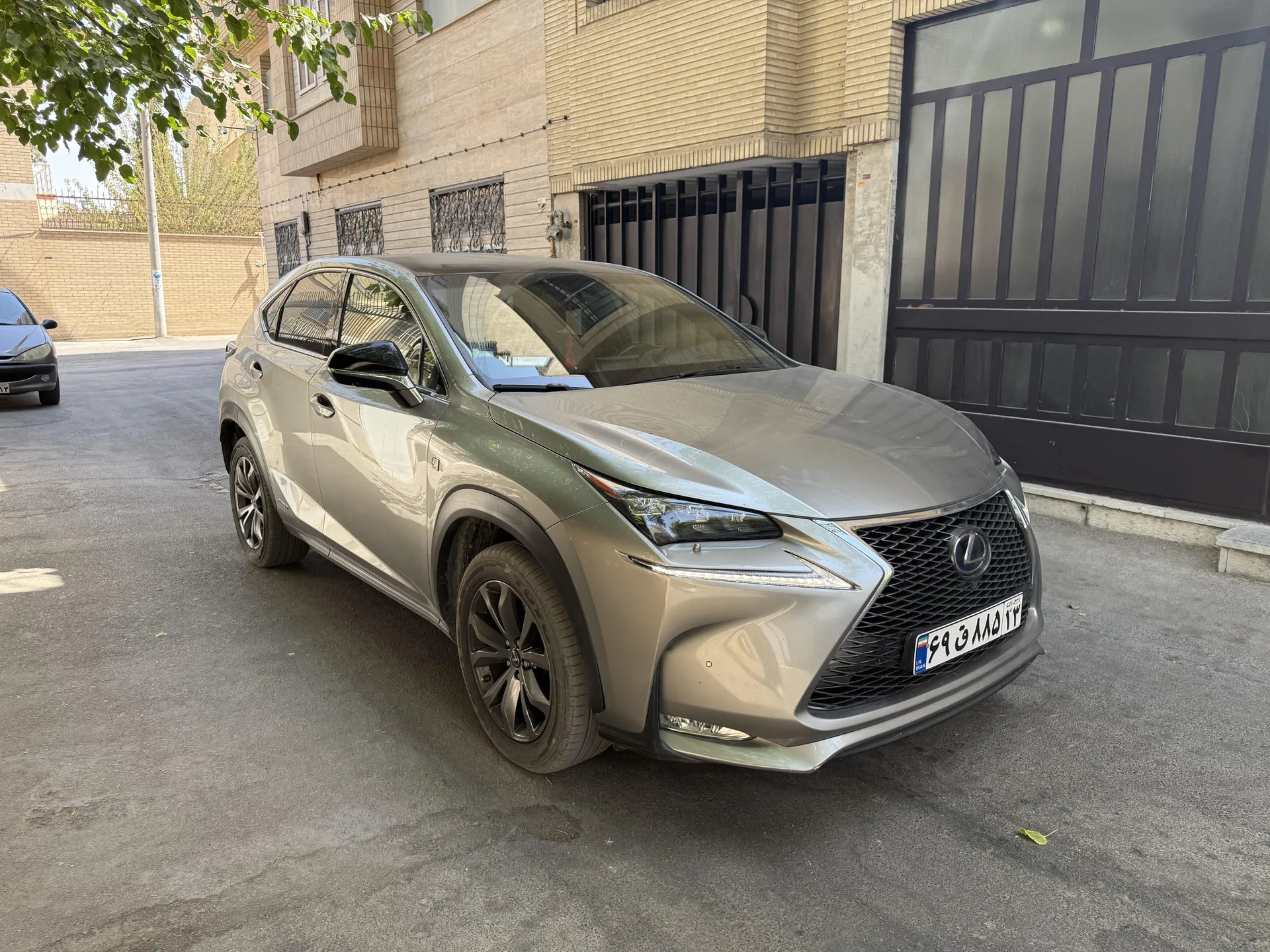 لکسوس NX هیبرید