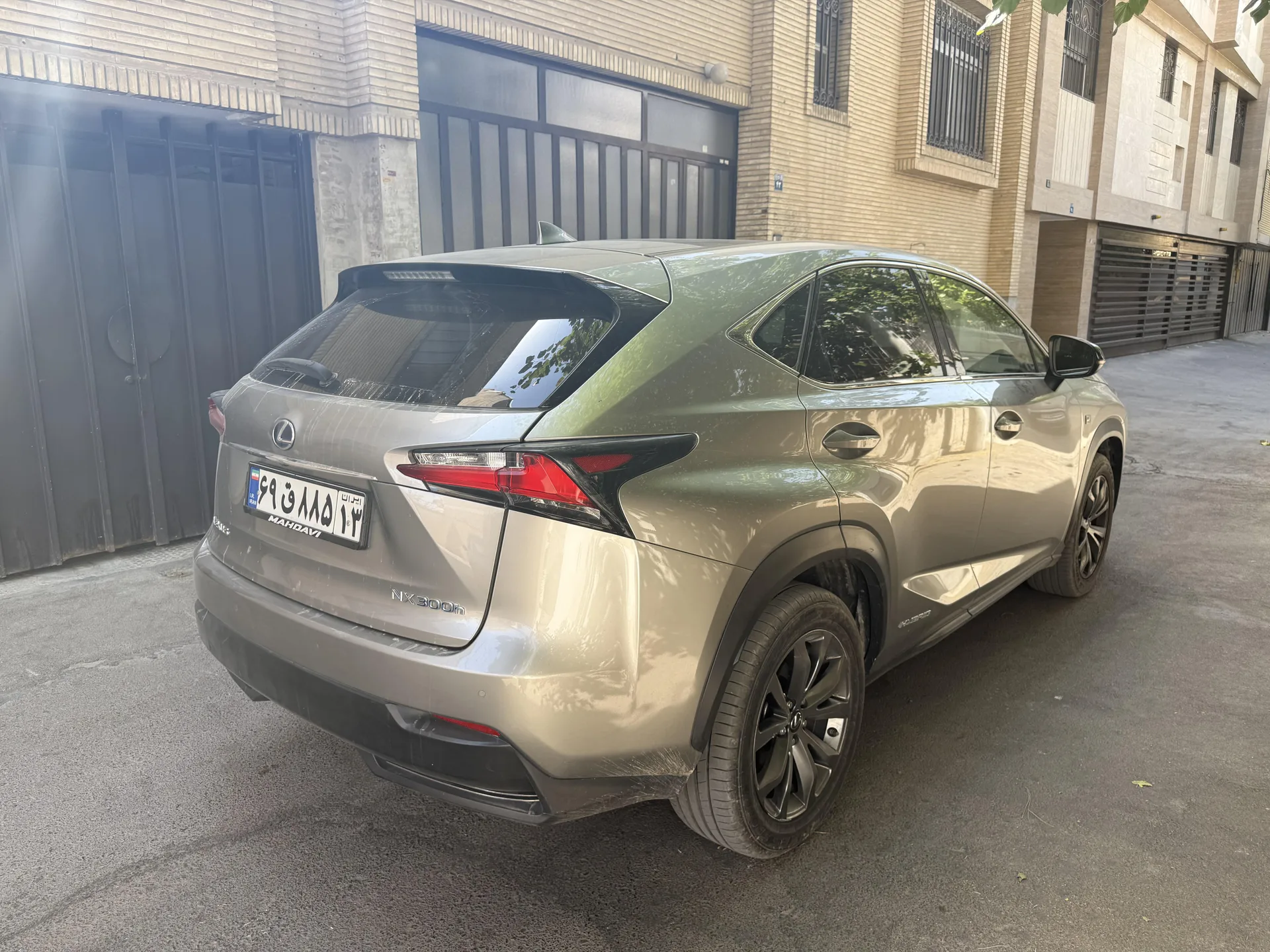 لکسوس  NX هیبرید 3