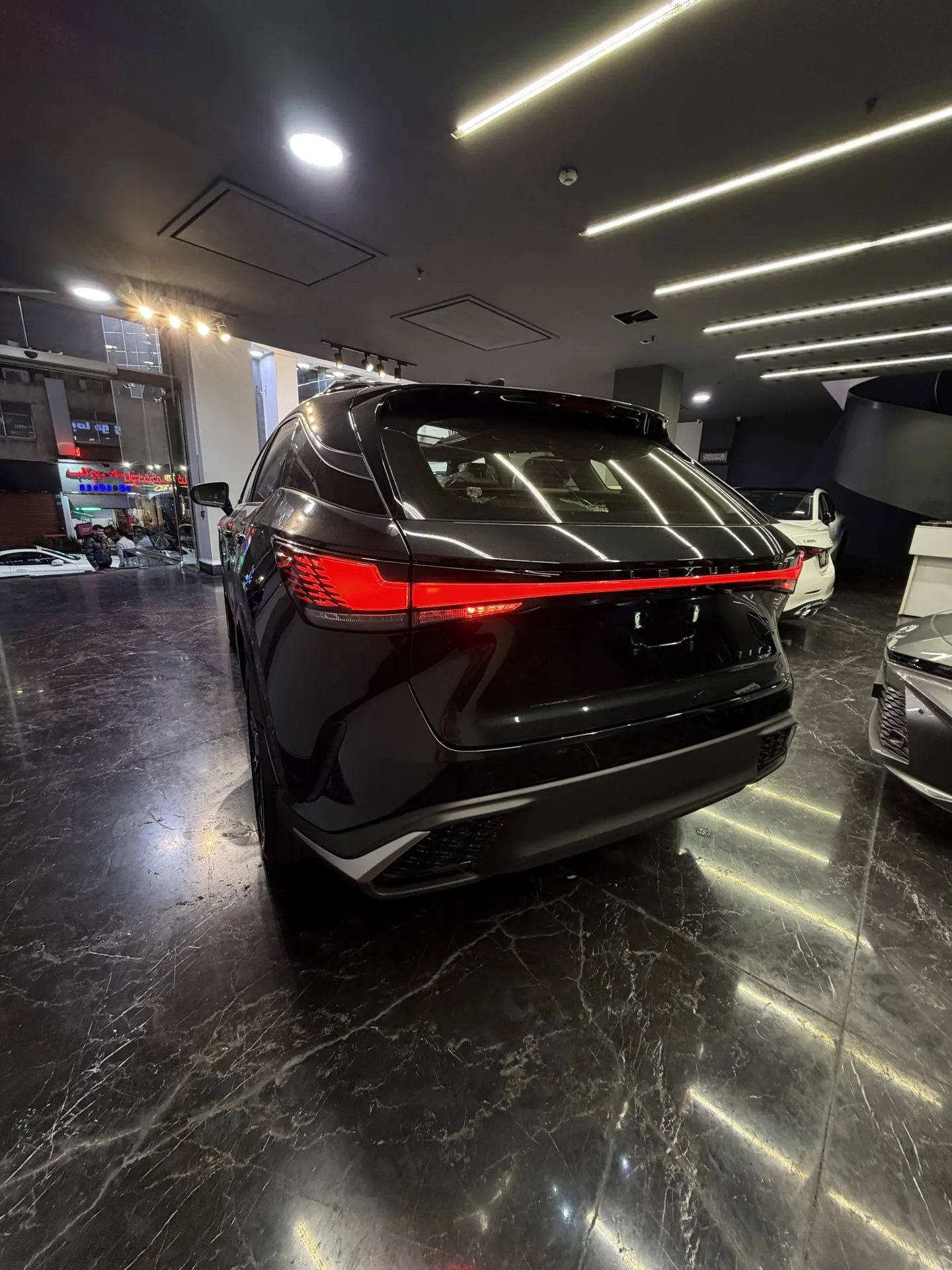 لکسوس  RX هیبرید 5