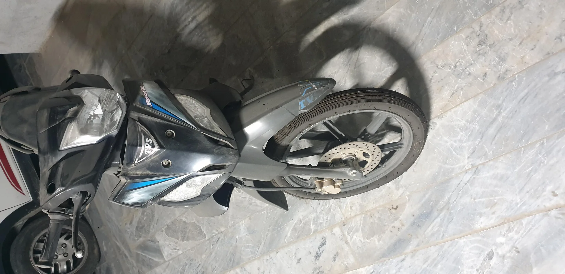 تی وی اس  راکز 2