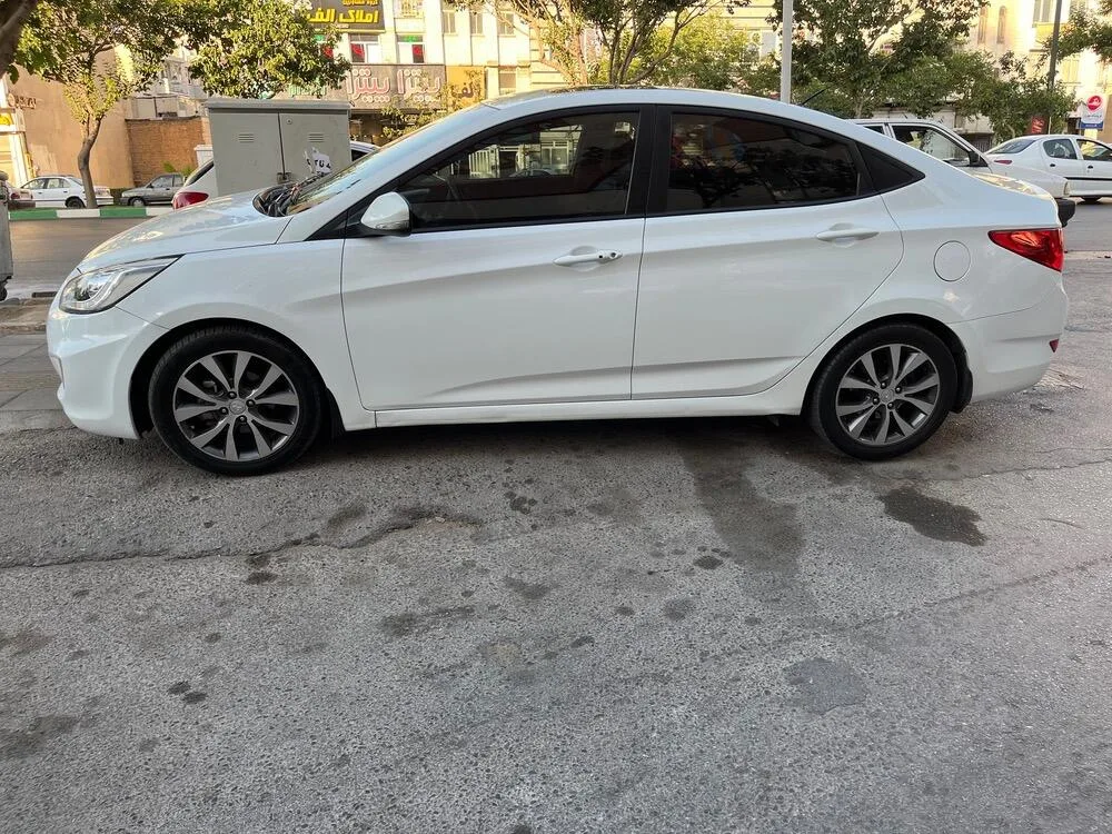 هیوندای  اکسنت 4